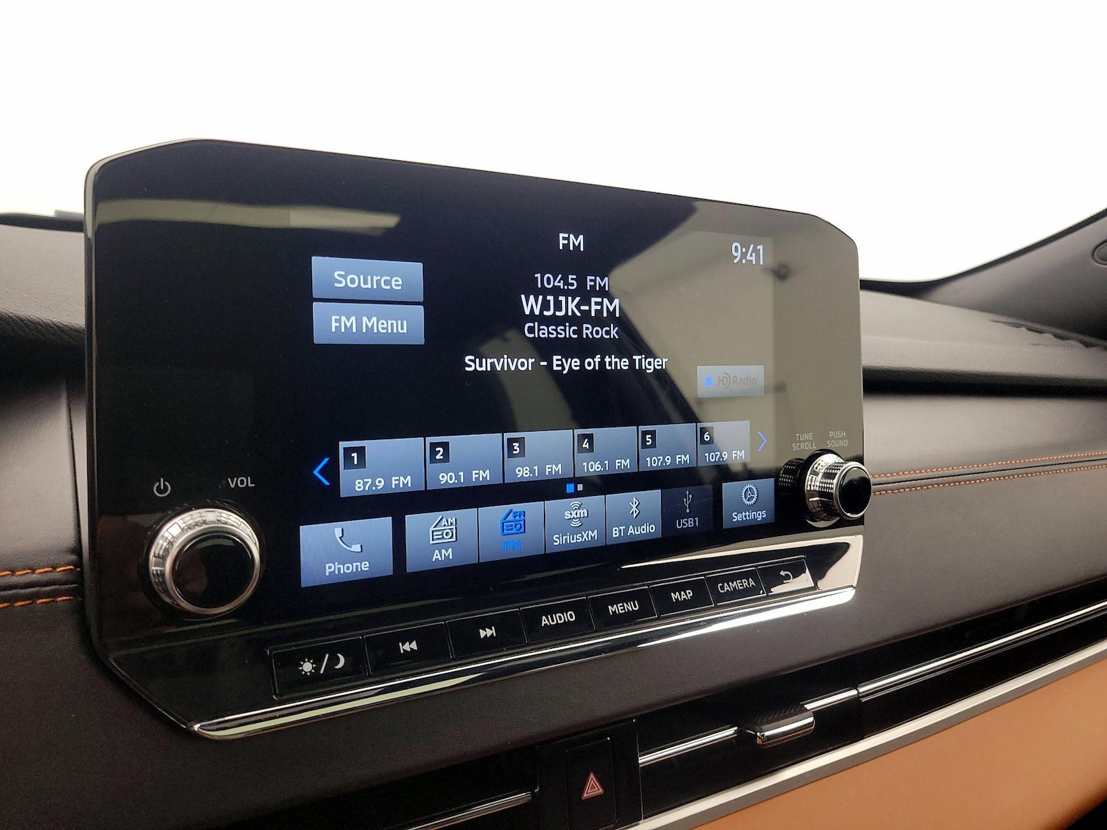 2025 Mitsubishi Outlander Plug-in Hybrid SEL - Photo 17