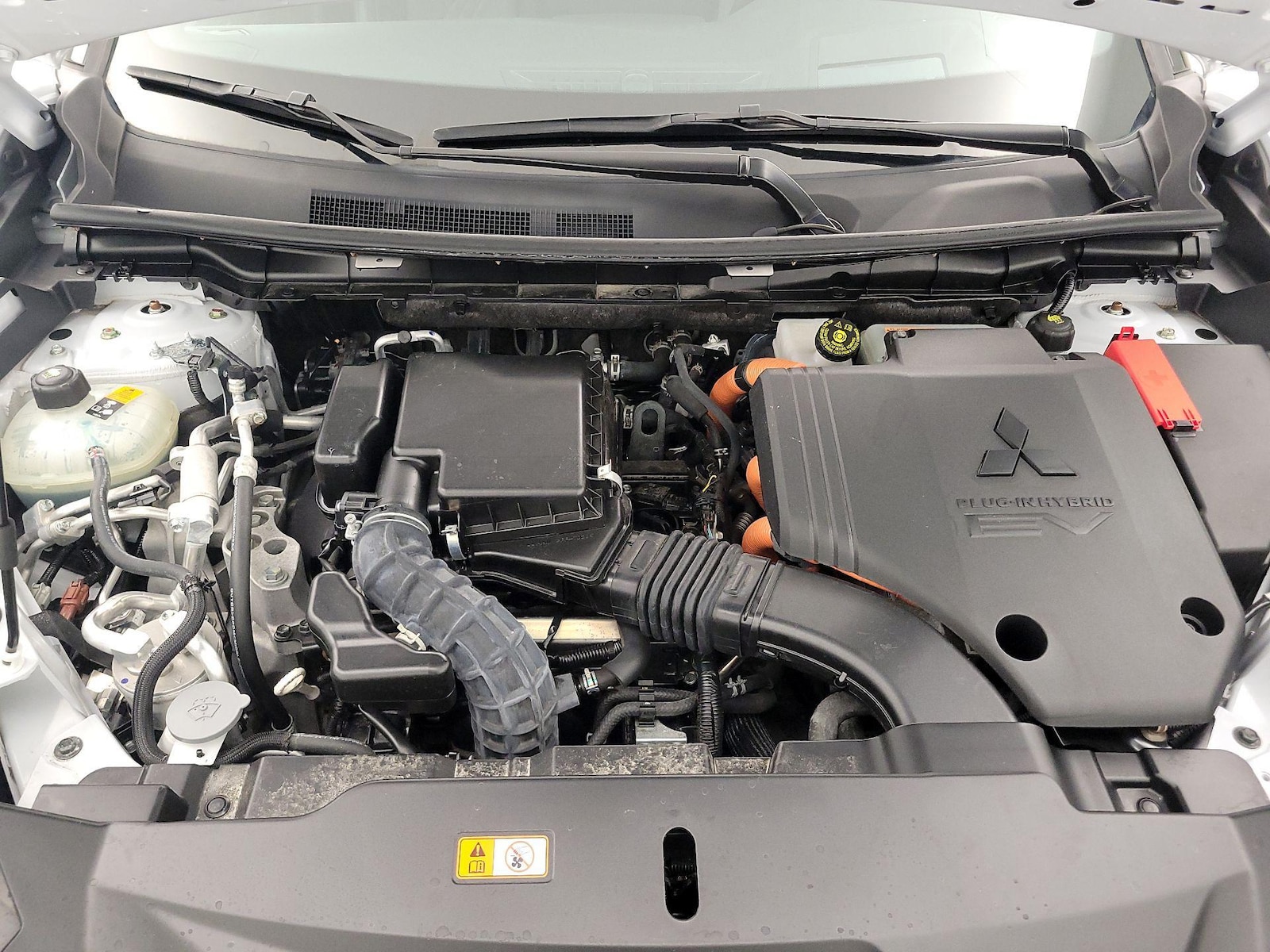 2025 Mitsubishi Outlander Plug-in Hybrid SEL - Photo 26