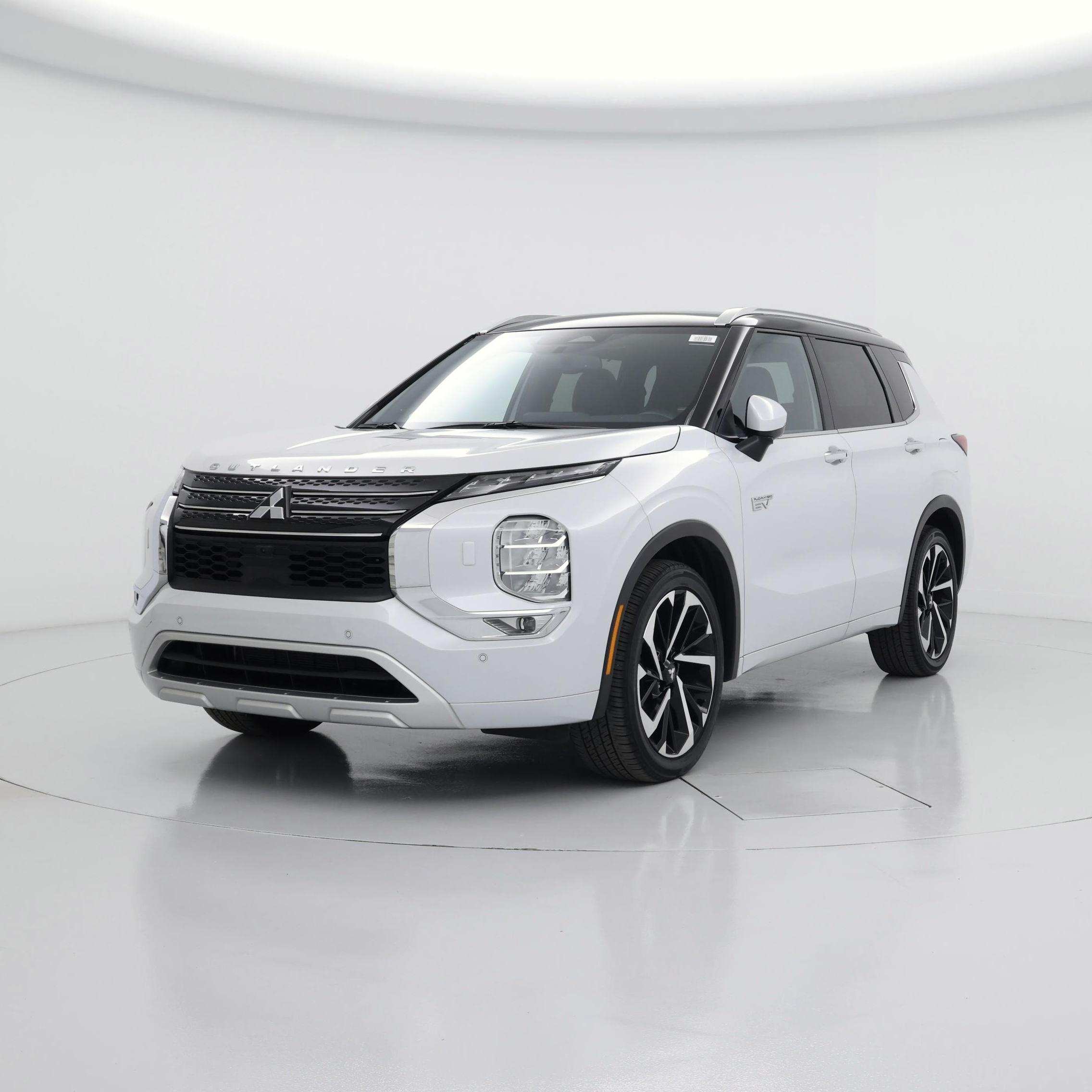 Thumbnail: 2025 Mitsubishi Outlander - 4