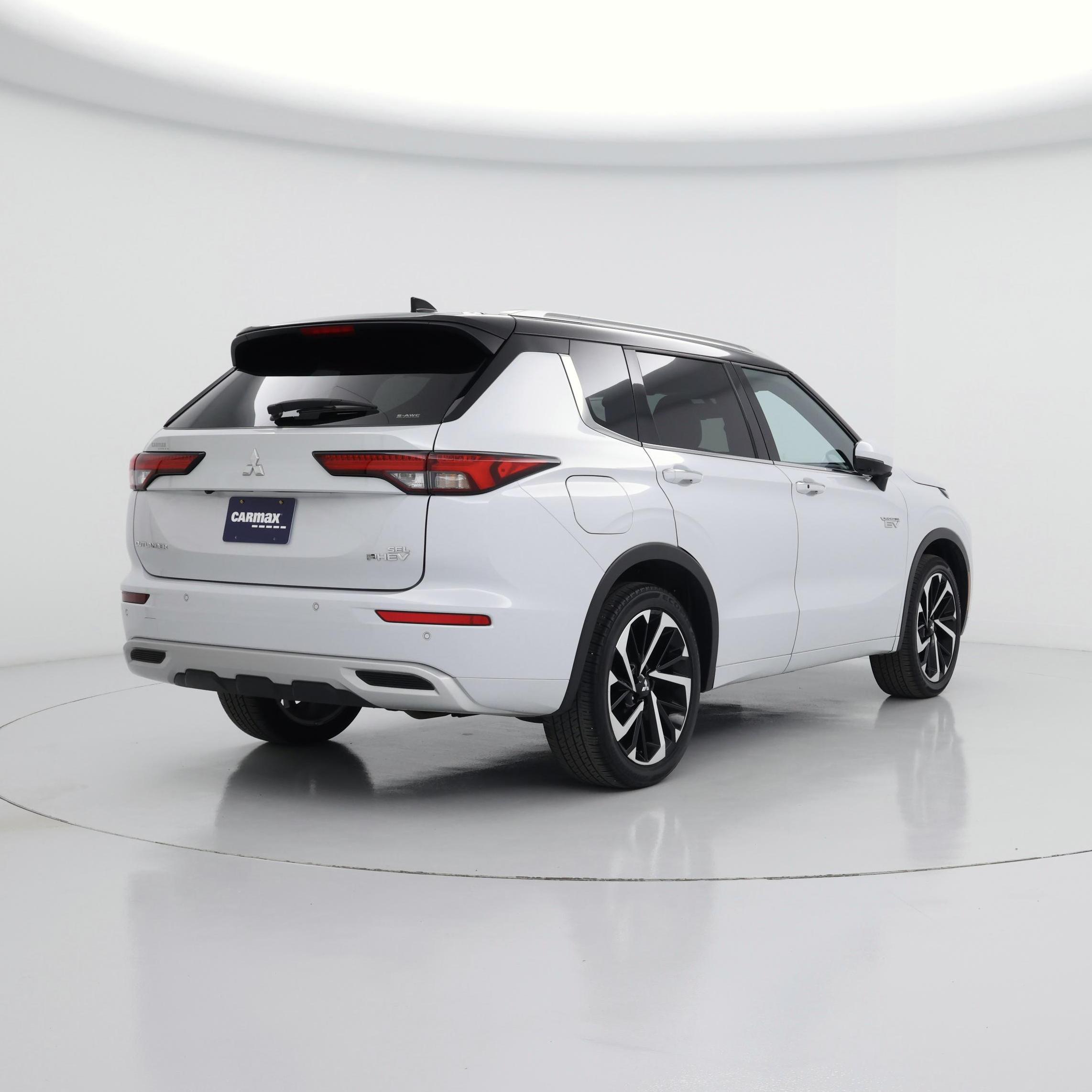 Thumbnail: 2025 Mitsubishi Outlander - 8