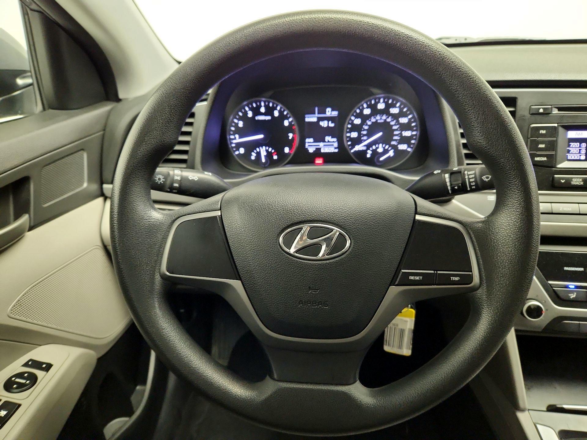 Thumbnail: 2018 Hyundai Elantra - 10