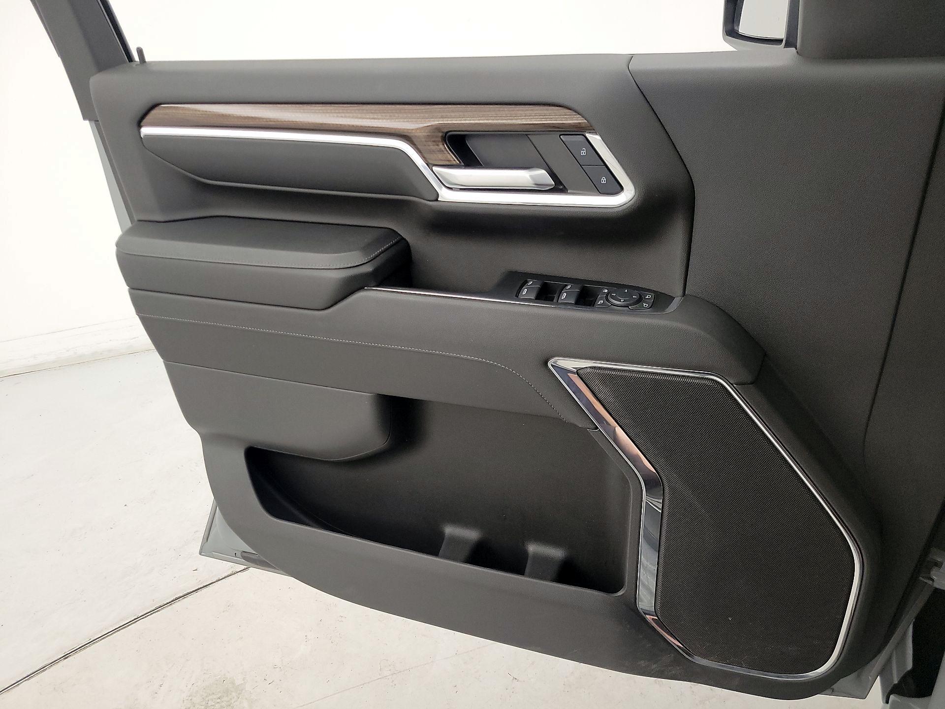Thumbnail: 2024 Chevrolet Silverado 2500 - 12