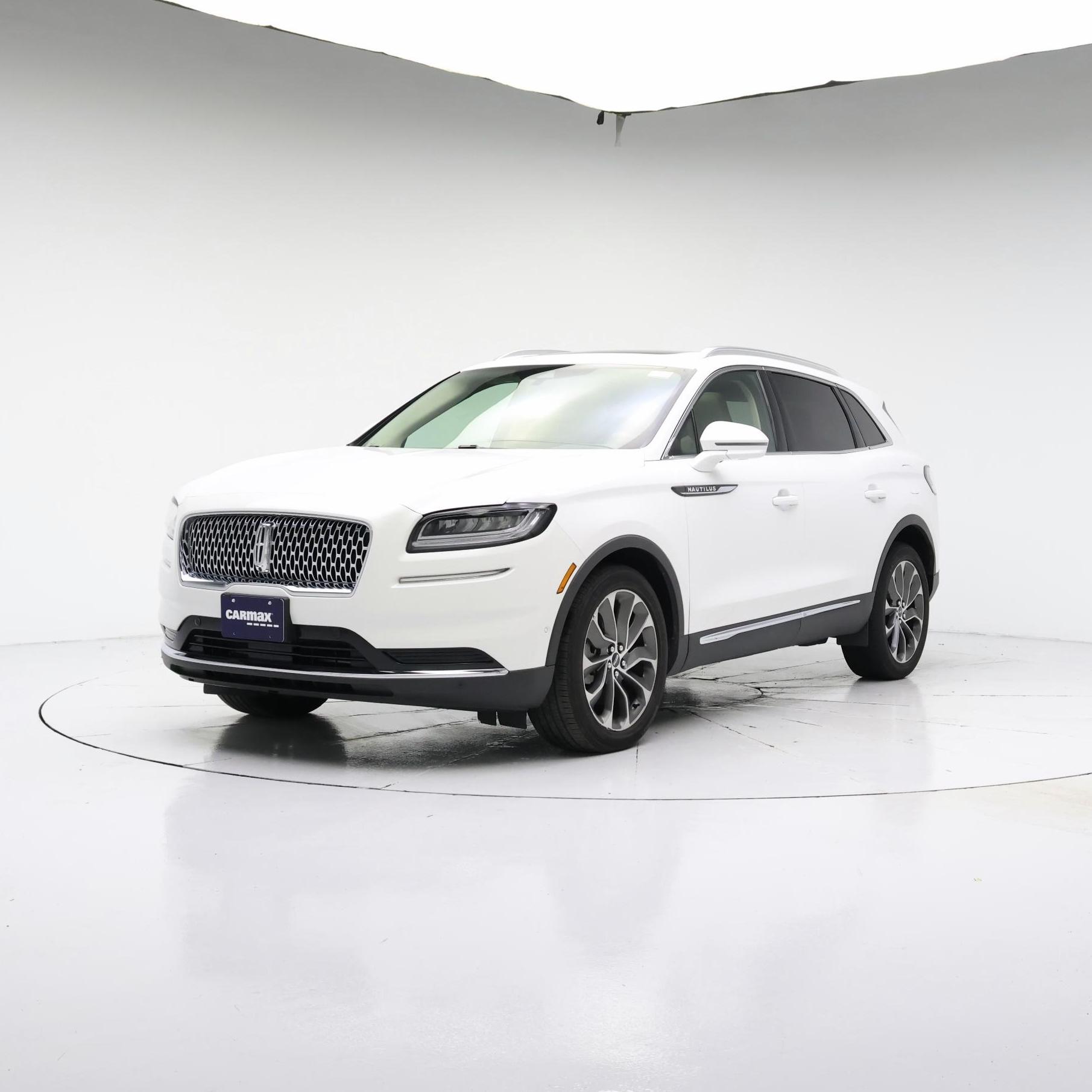Thumbnail: 2023 Lincoln Nautilus - 4