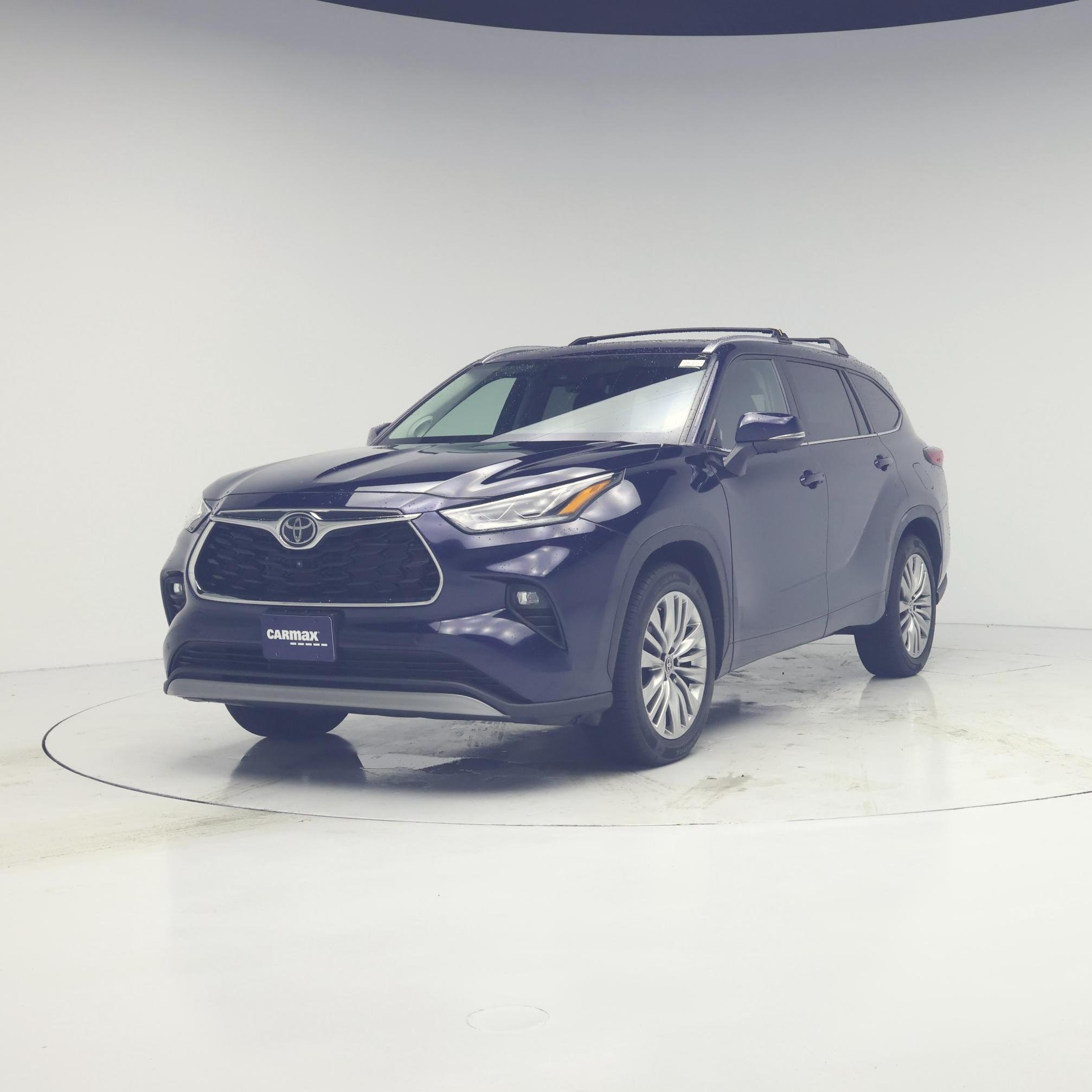 Thumbnail: 2023 Toyota Highlander - 4