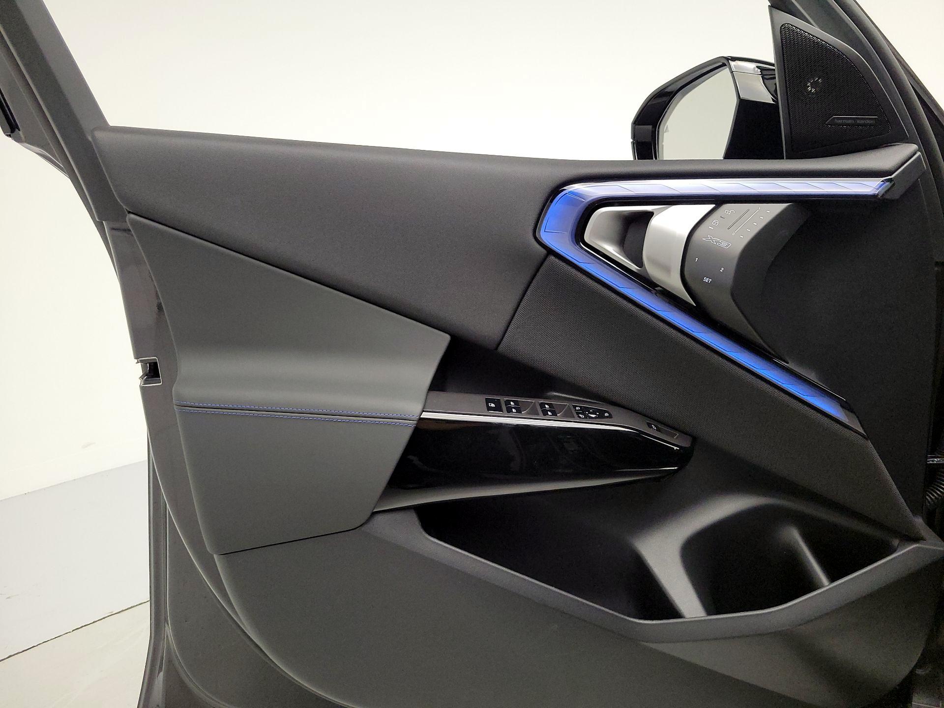 Thumbnail: 2026 BMW X3 - 12