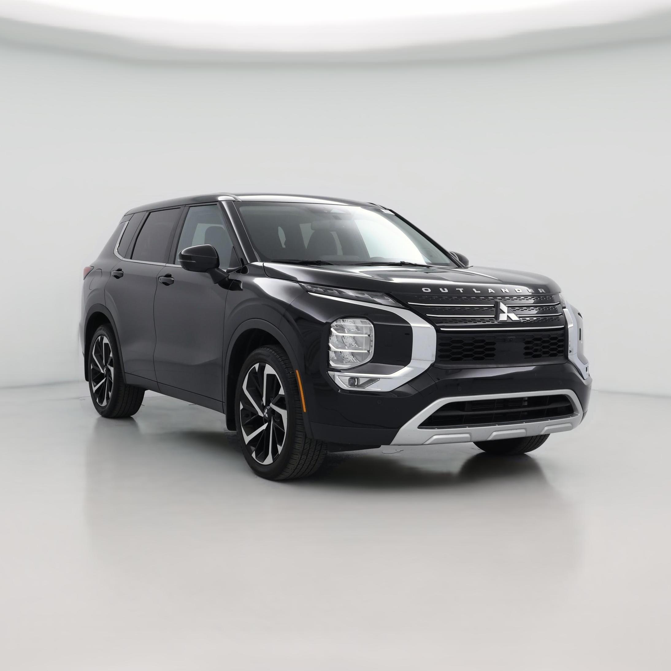 Thumbnail: 2024 Mitsubishi Outlander - 1