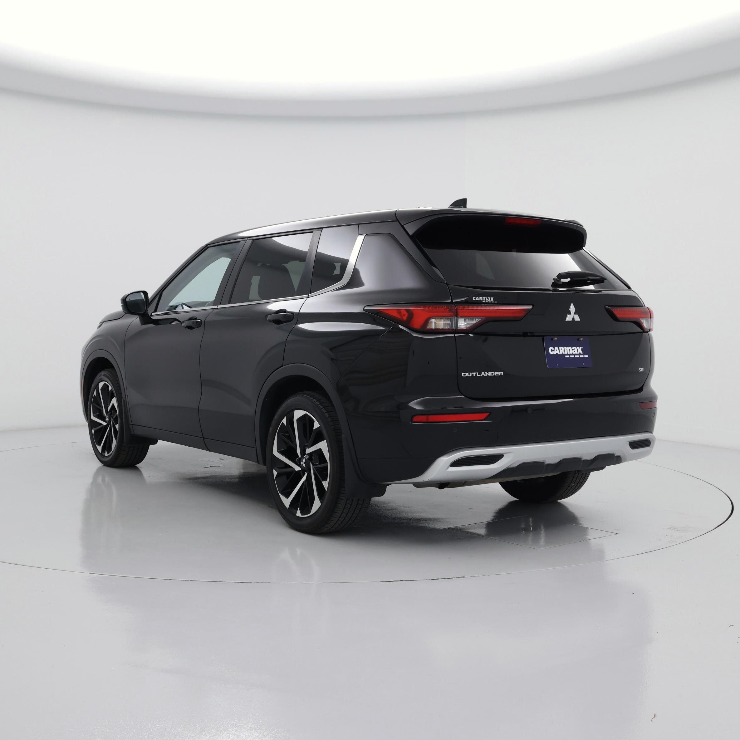 Thumbnail: 2024 Mitsubishi Outlander - 2