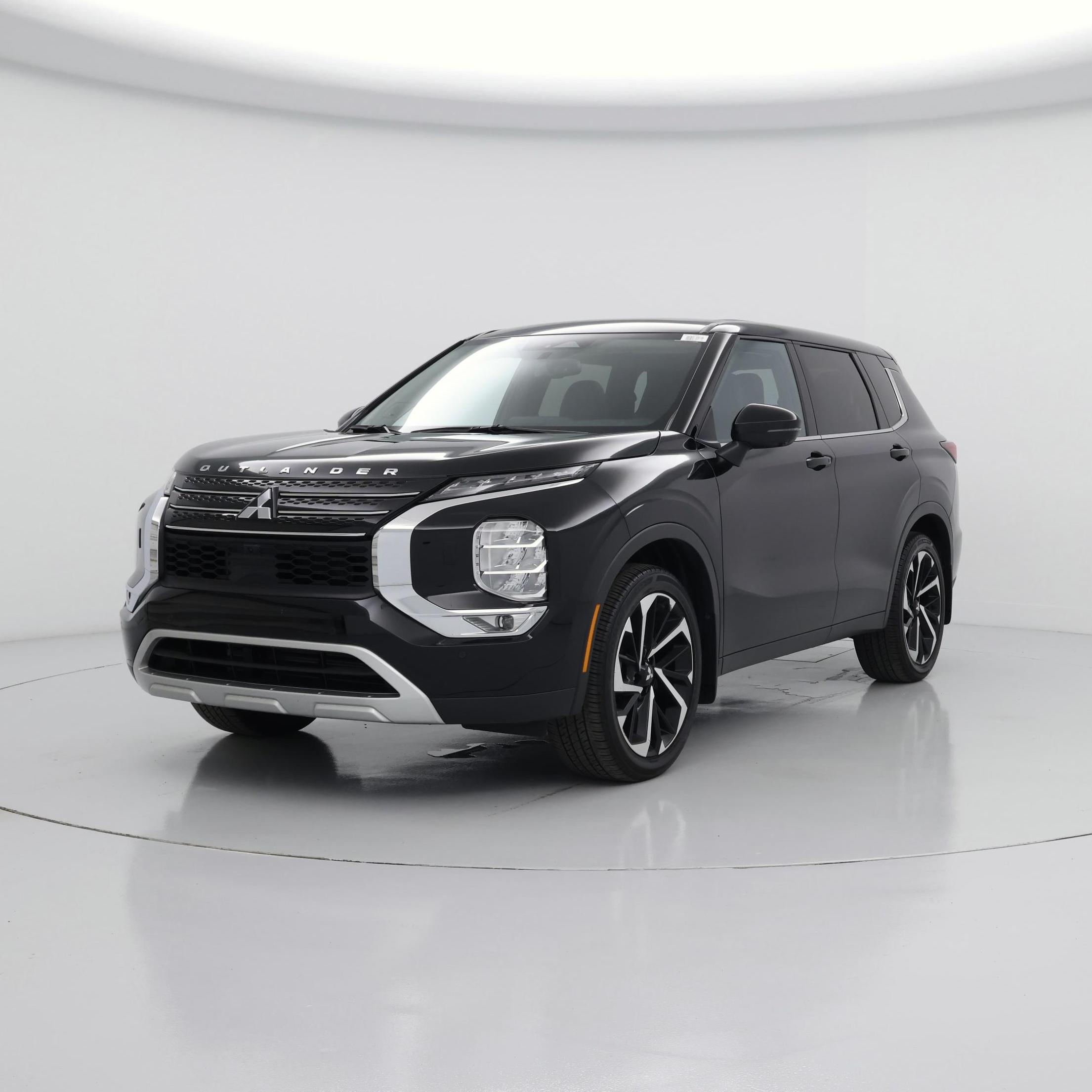 Thumbnail: 2024 Mitsubishi Outlander - 4
