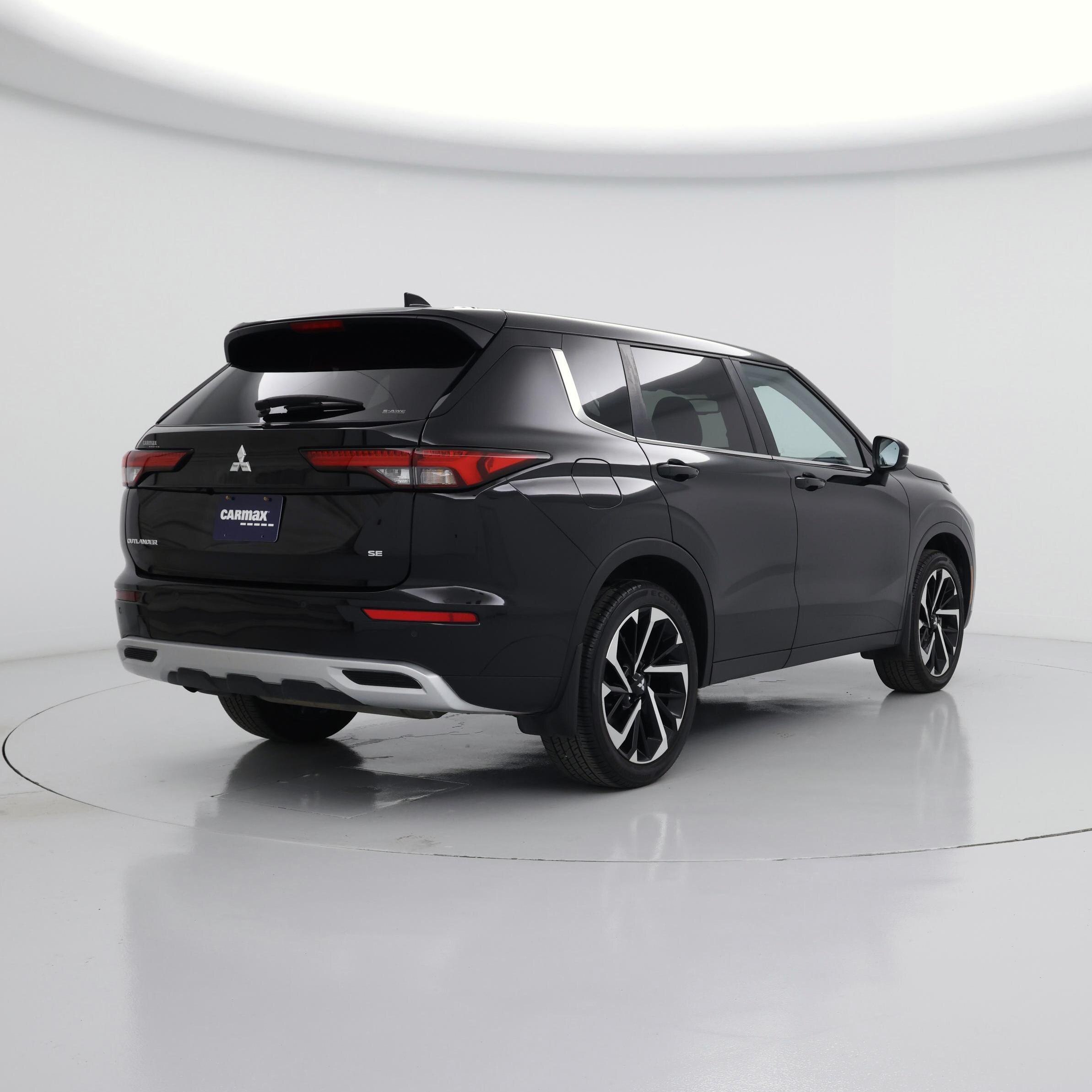 Thumbnail: 2024 Mitsubishi Outlander - 8