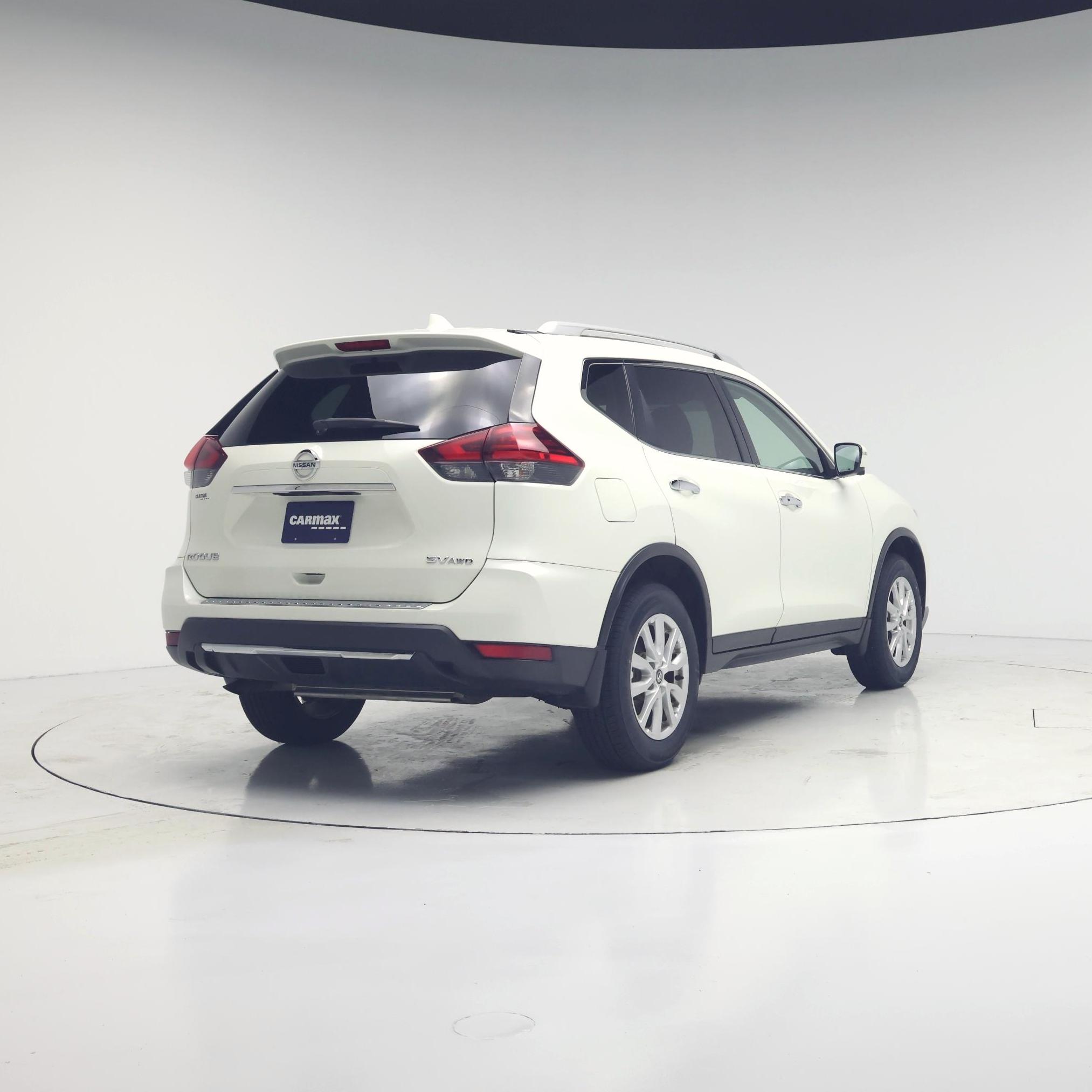 Thumbnail: 2017 Nissan Rogue - 8