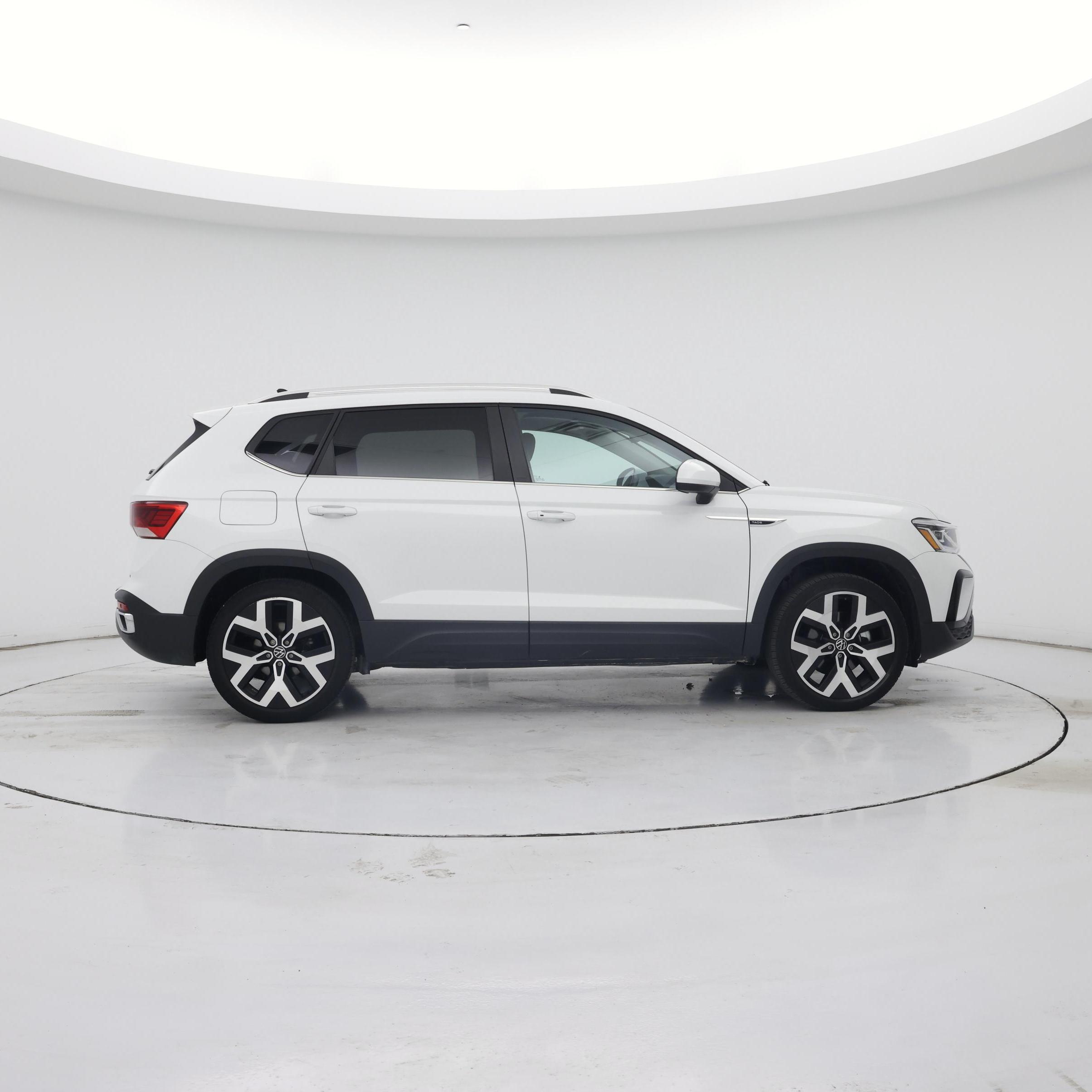 Thumbnail: 2023 Volkswagen Taos - 7