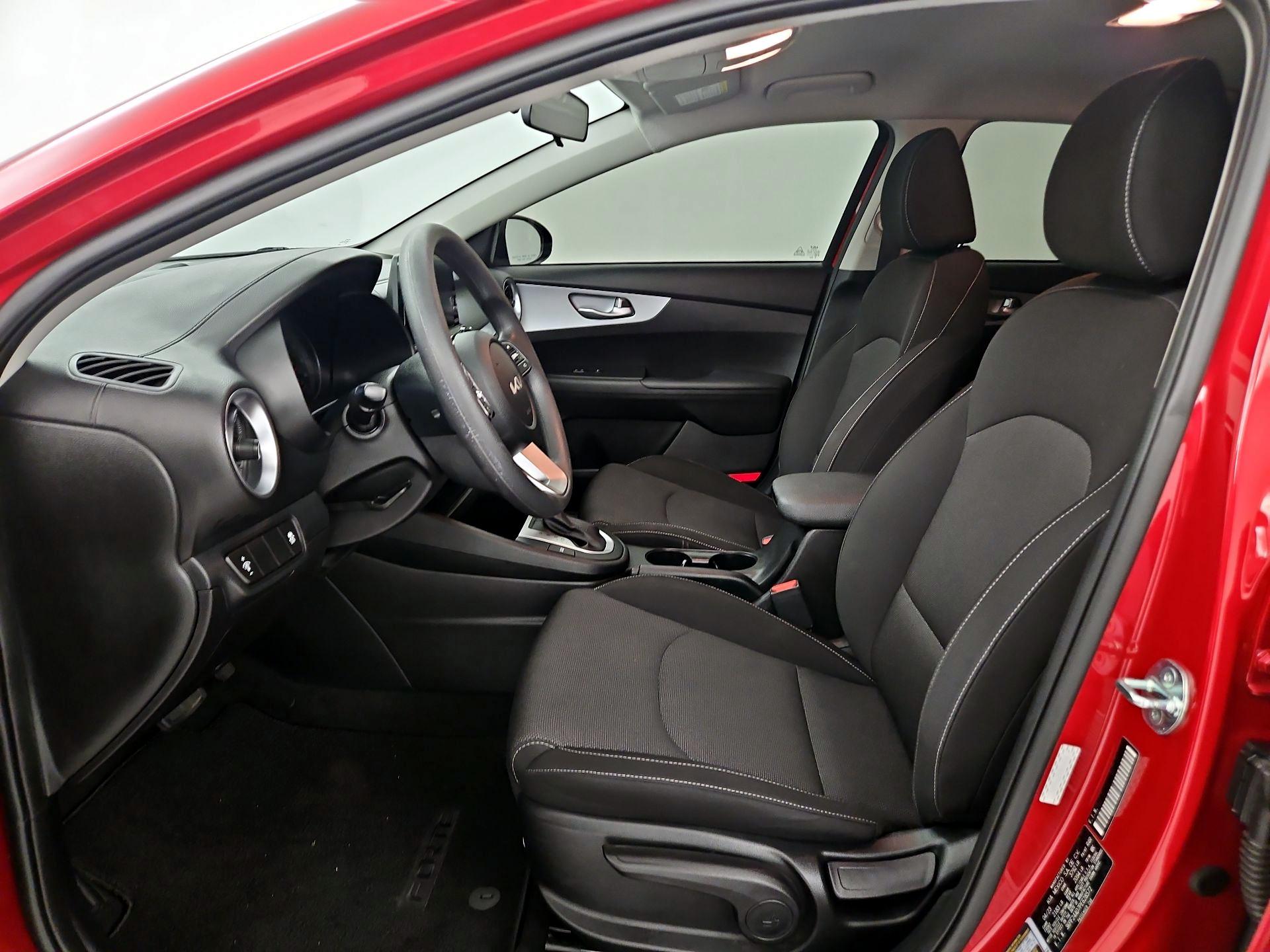 Thumbnail: 2023 Kia Forte - 9