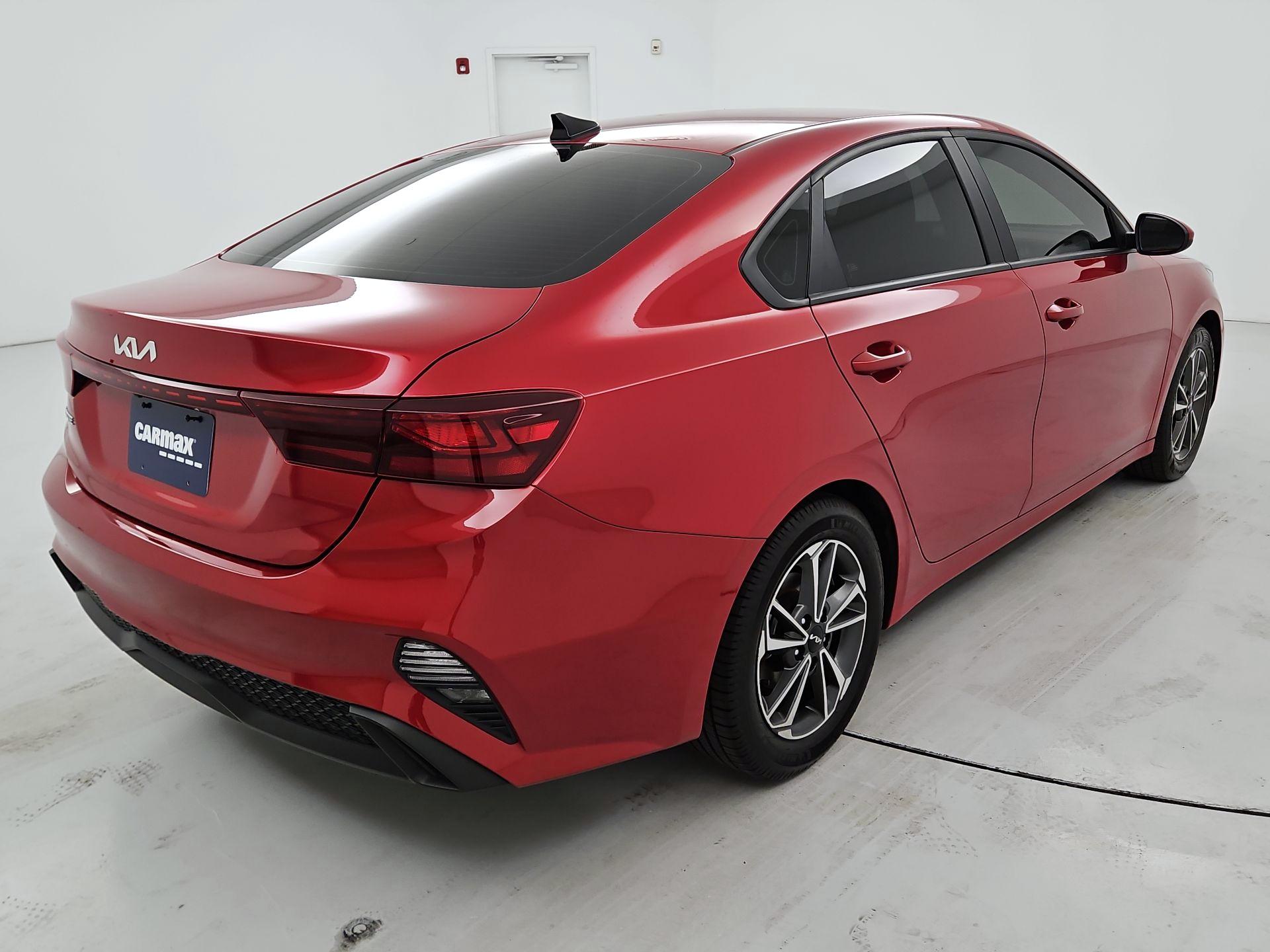 Thumbnail: 2023 Kia Forte - 5