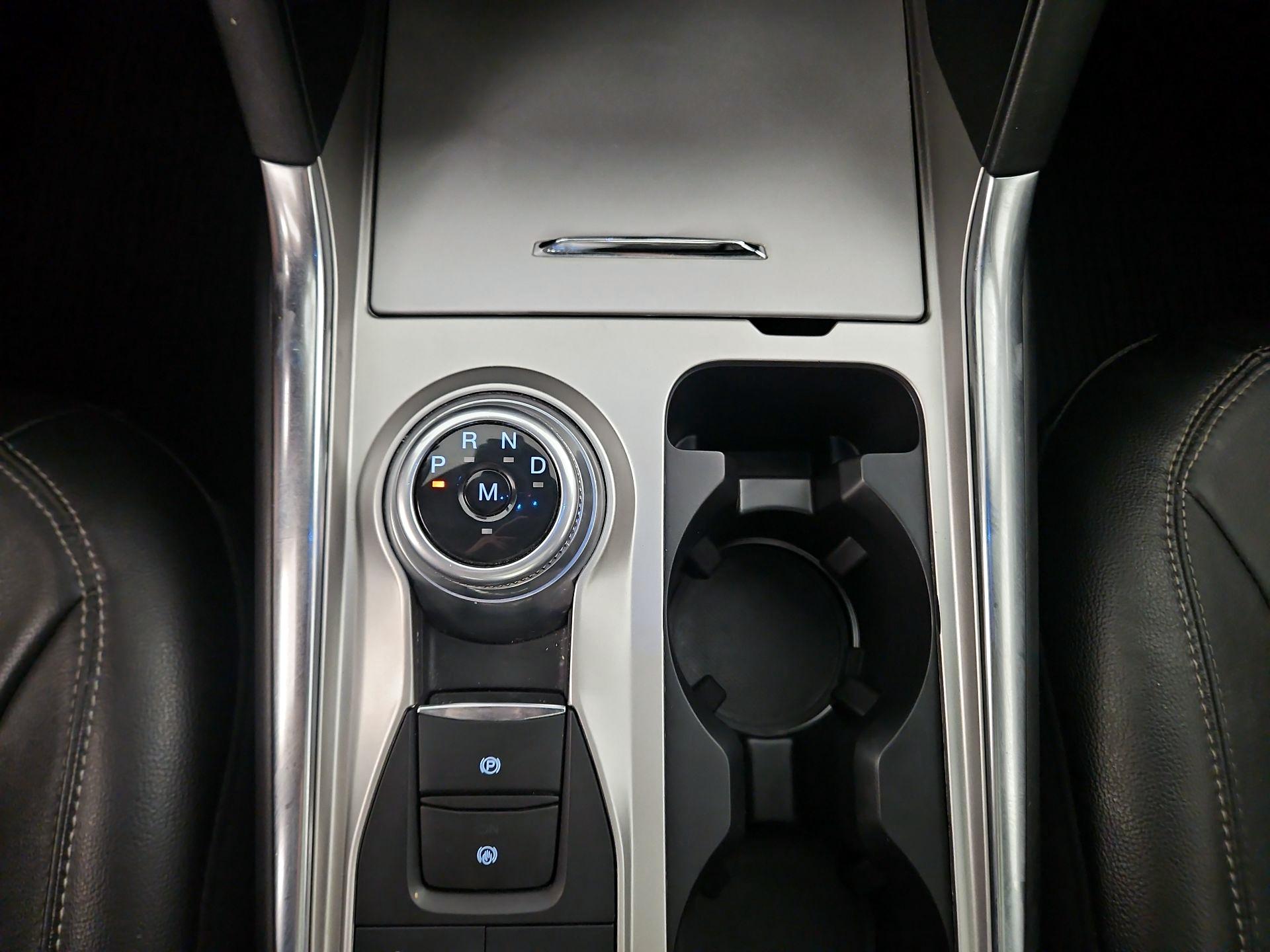 Thumbnail: 2020 Ford Explorer - 16