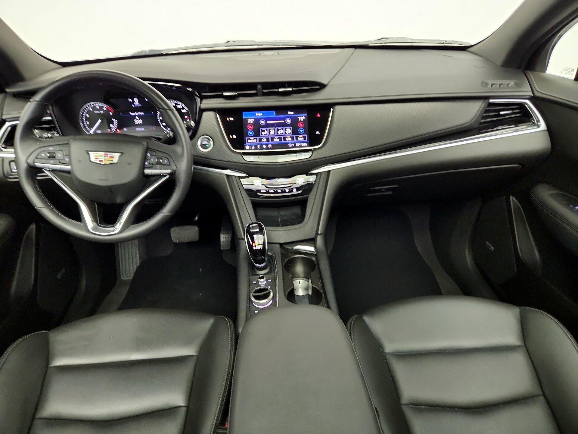 Thumbnail: 2024 Cadillac XT6 - 9