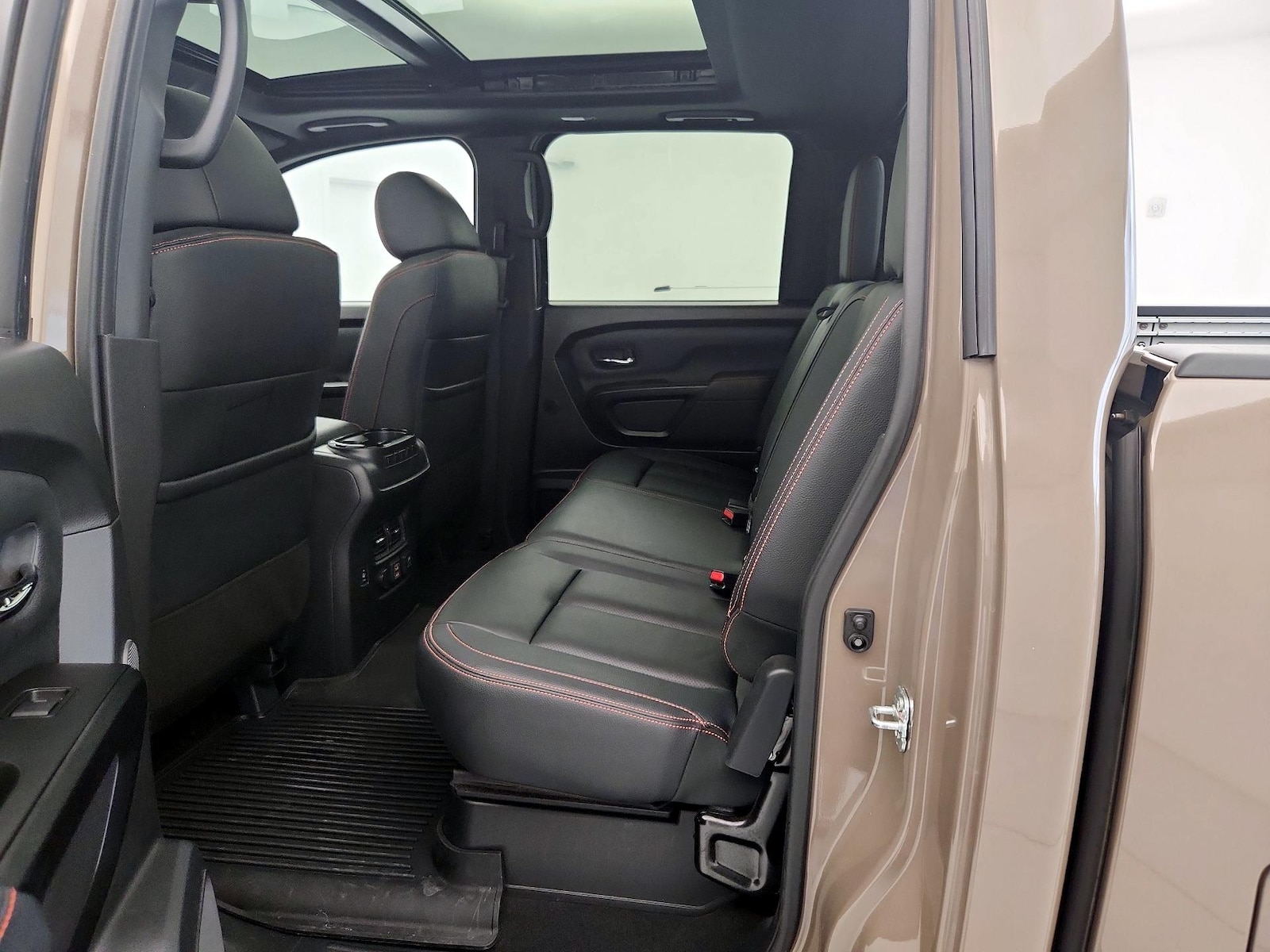 2024 Nissan Titan PRO-4X - Photo 22