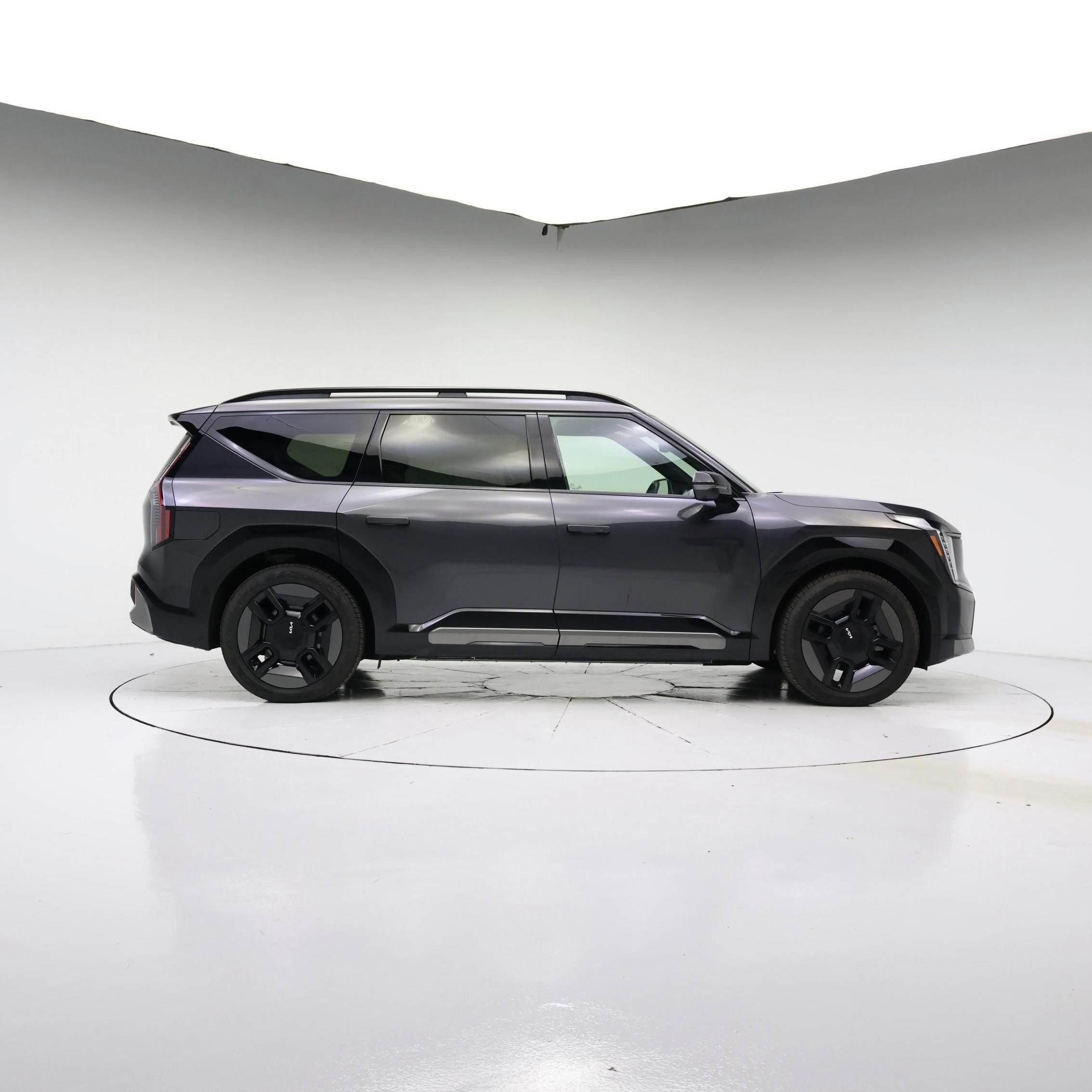 Thumbnail: 2024 Kia EV9 - 3