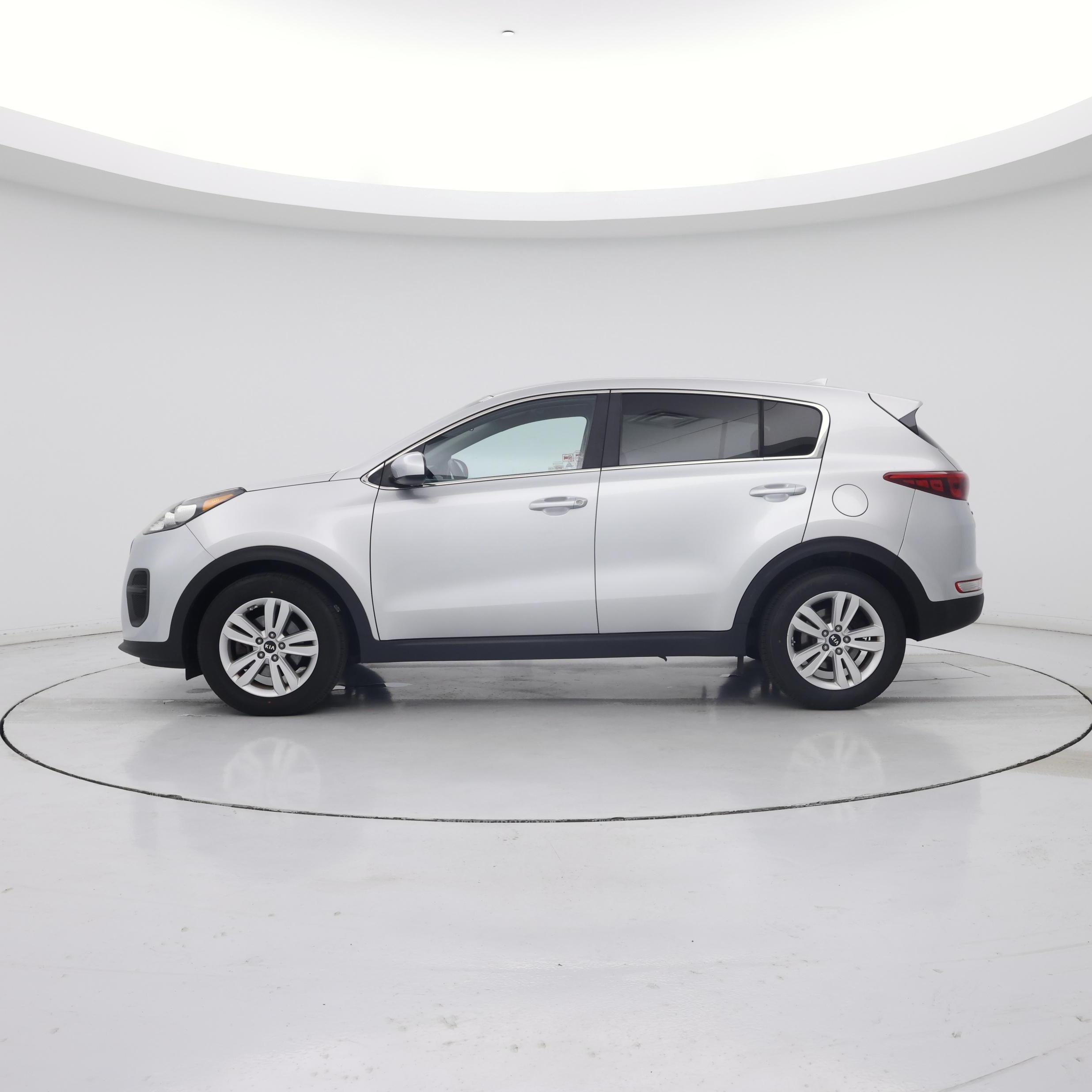 Thumbnail: 2017 Kia Sportage - 3