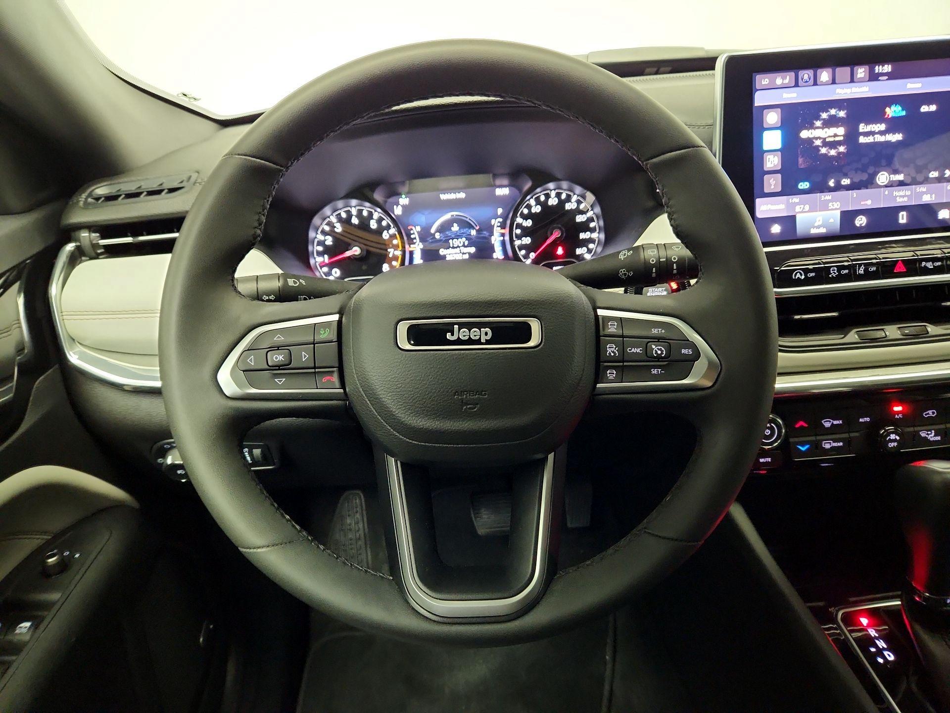 Thumbnail: 2023 Jeep Compass - 10