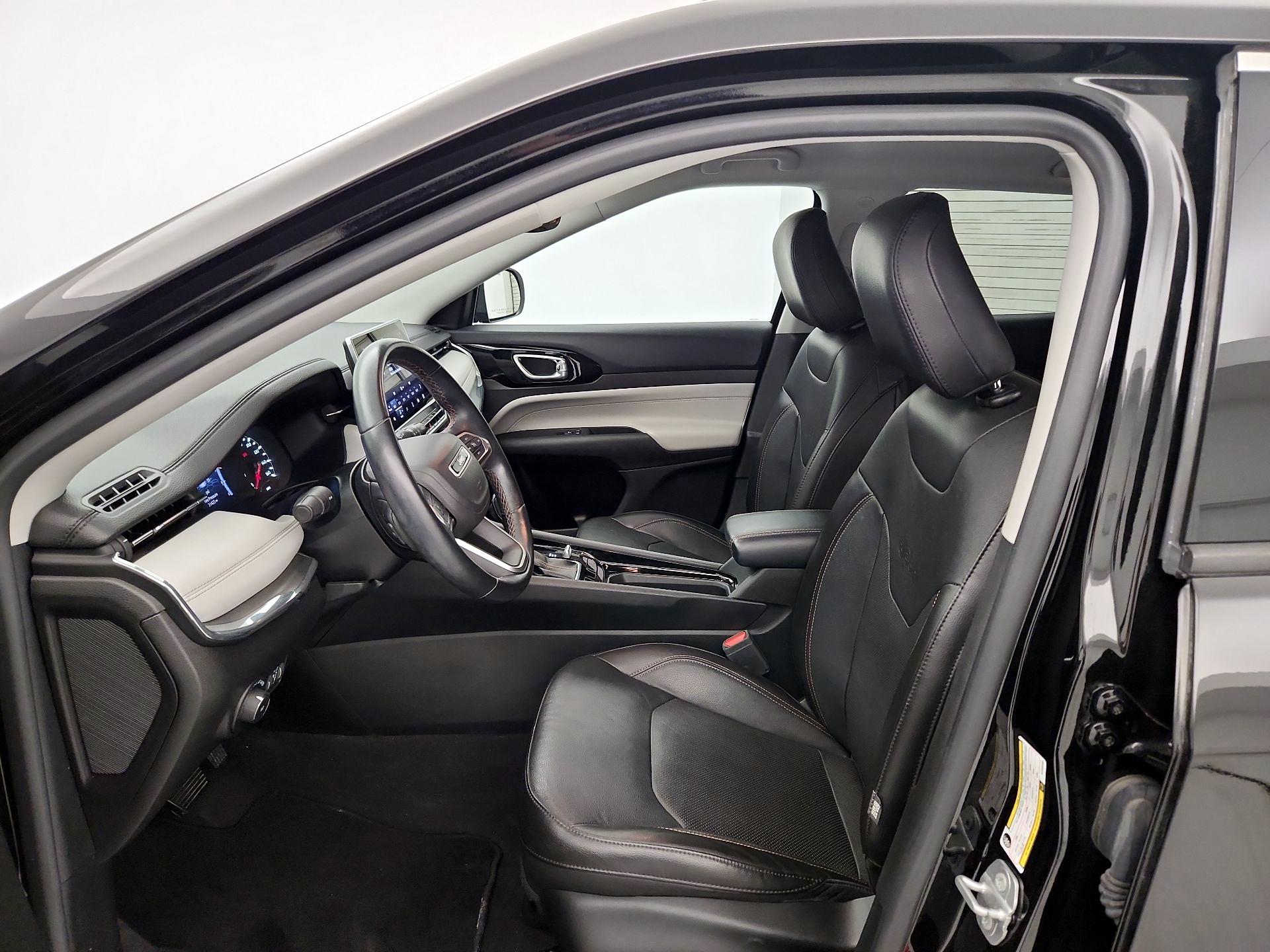 Thumbnail: 2022 Jeep Compass - 11