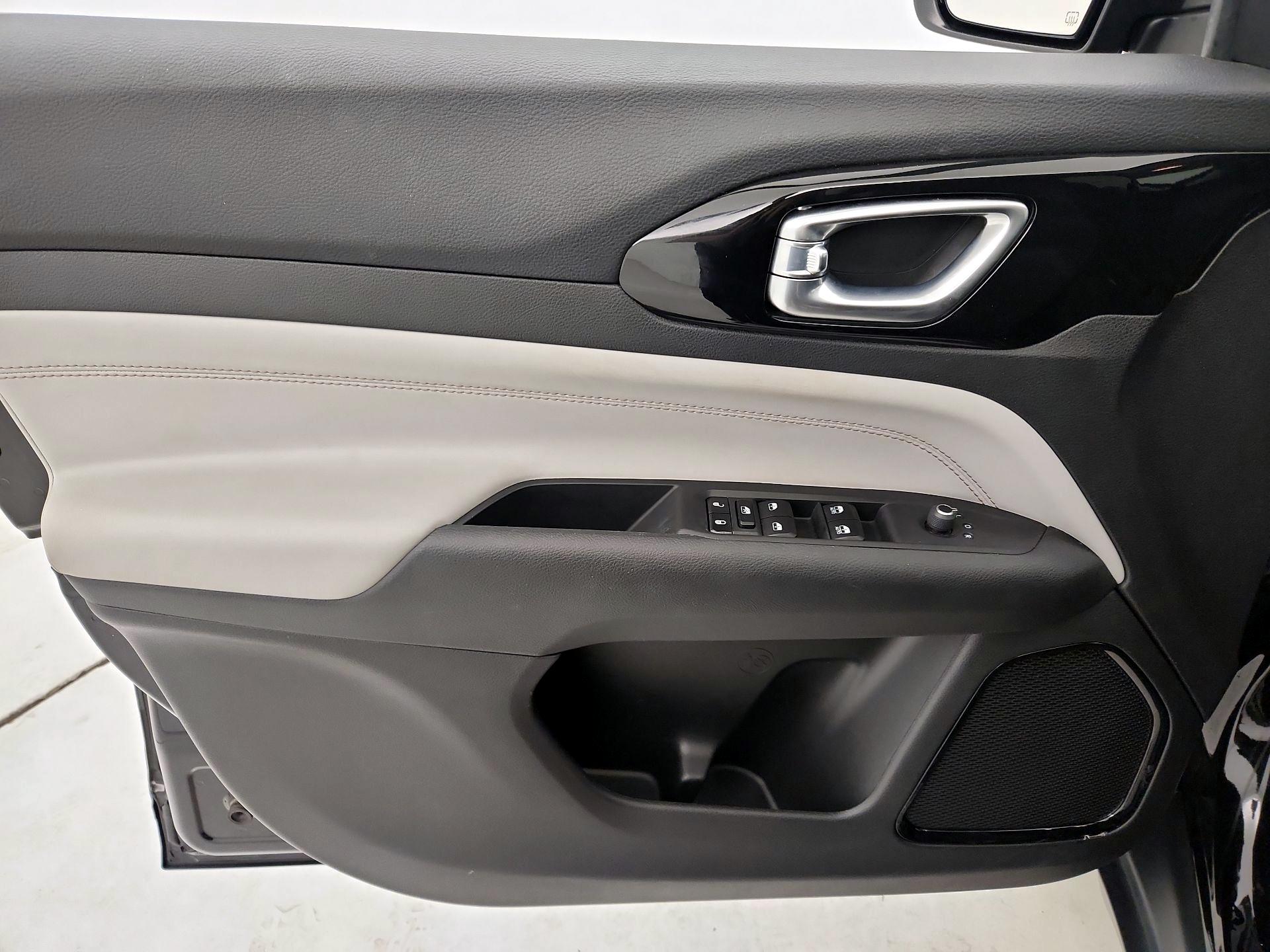 Thumbnail: 2022 Jeep Compass - 12