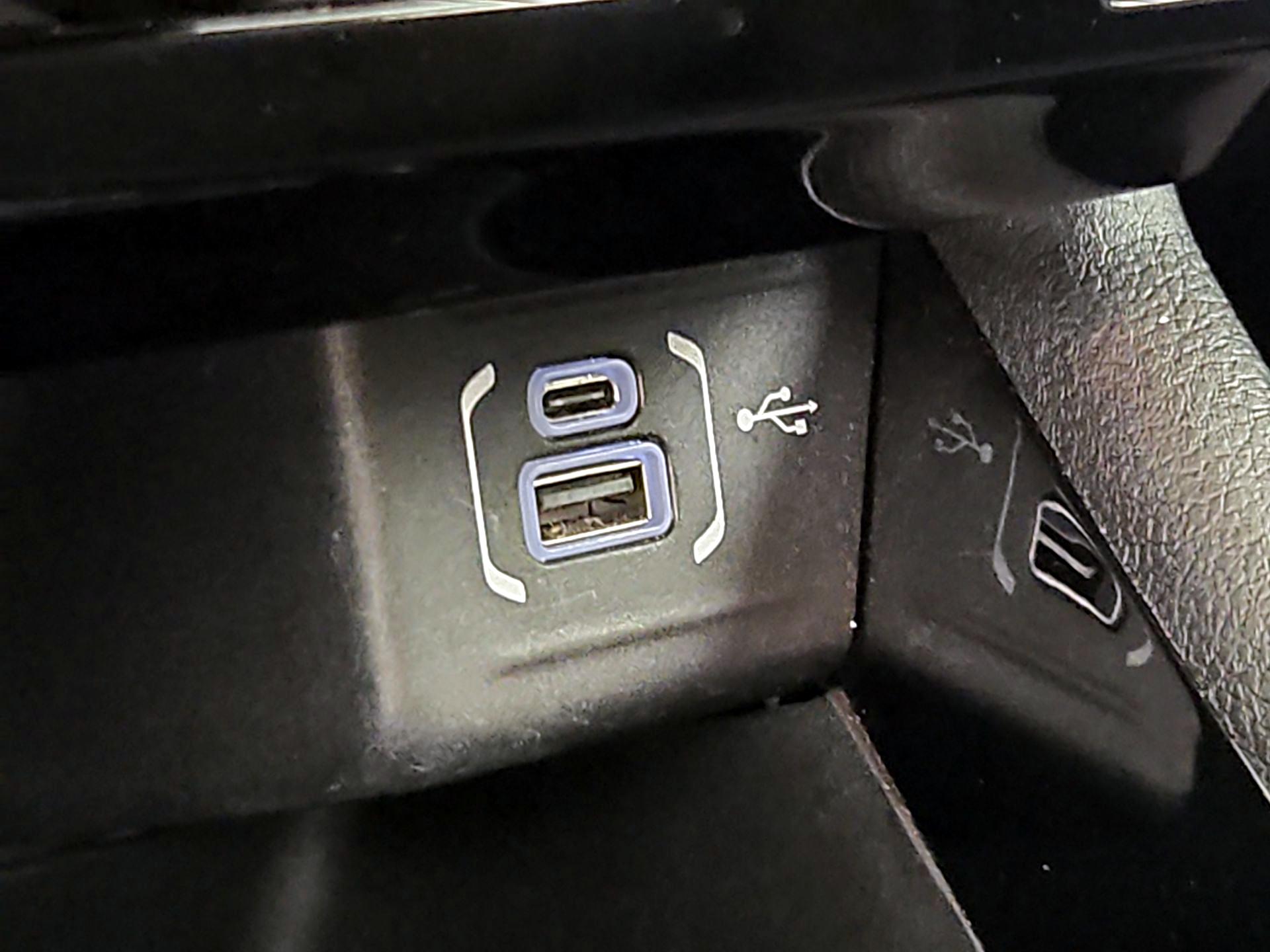 Thumbnail: 2022 Jeep Compass - 18
