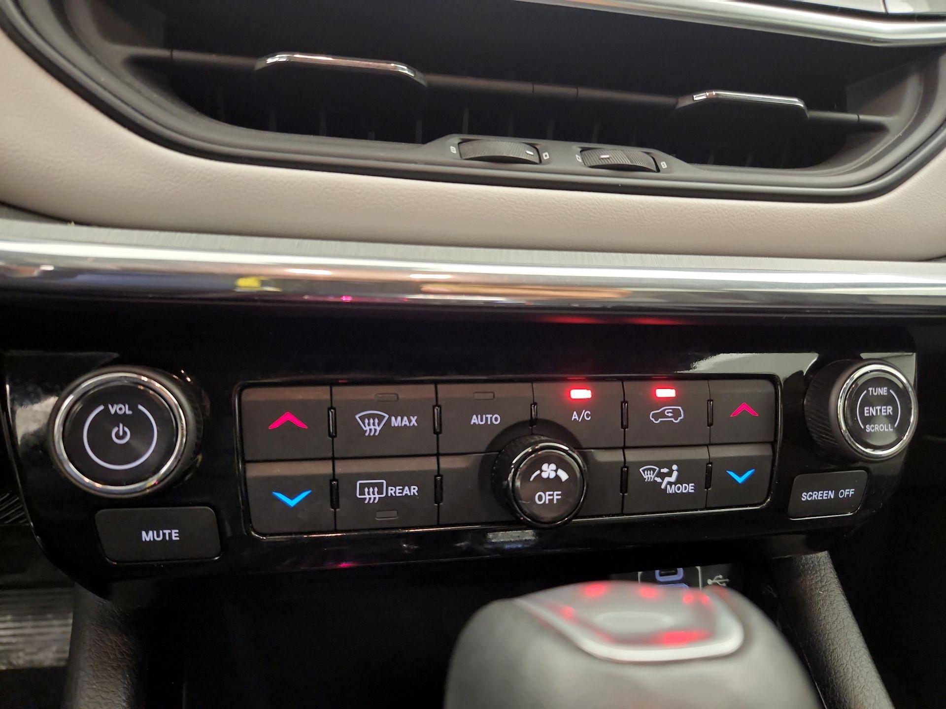 Thumbnail: 2024 Jeep Compass - 16