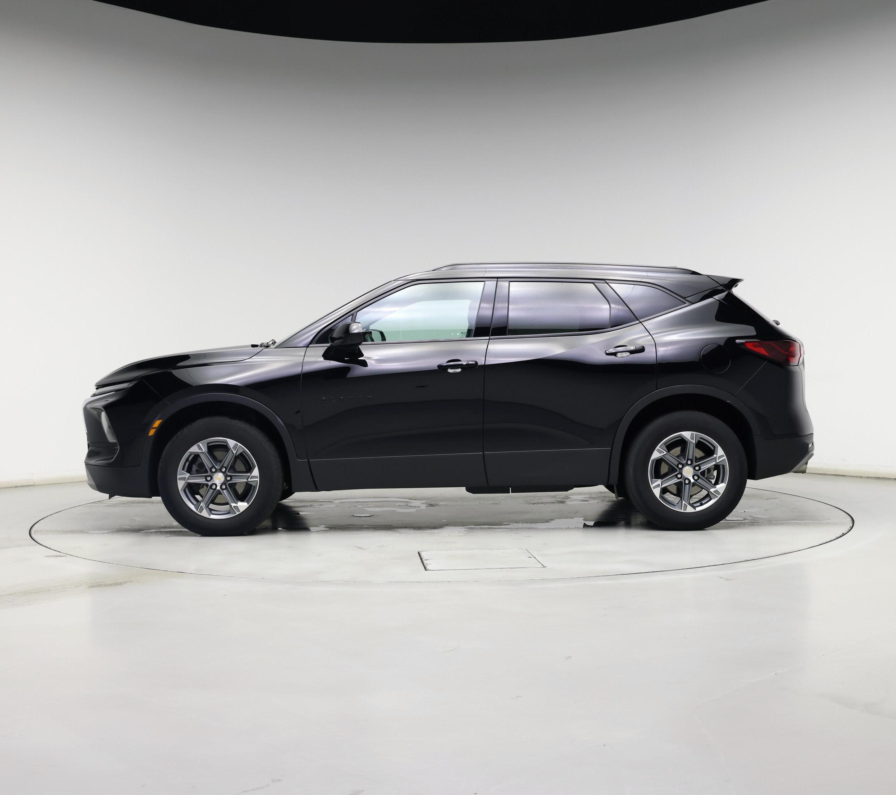 Thumbnail: 2023 Chevrolet Blazer - 3