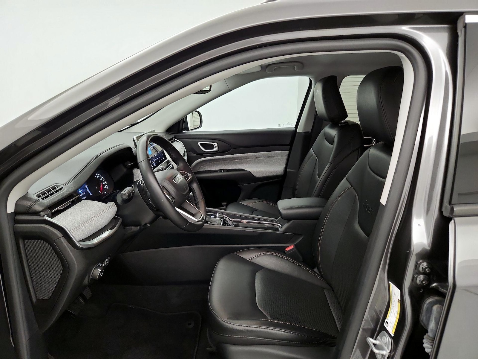 2022 Jeep Compass Latitude Lux - Photo 12