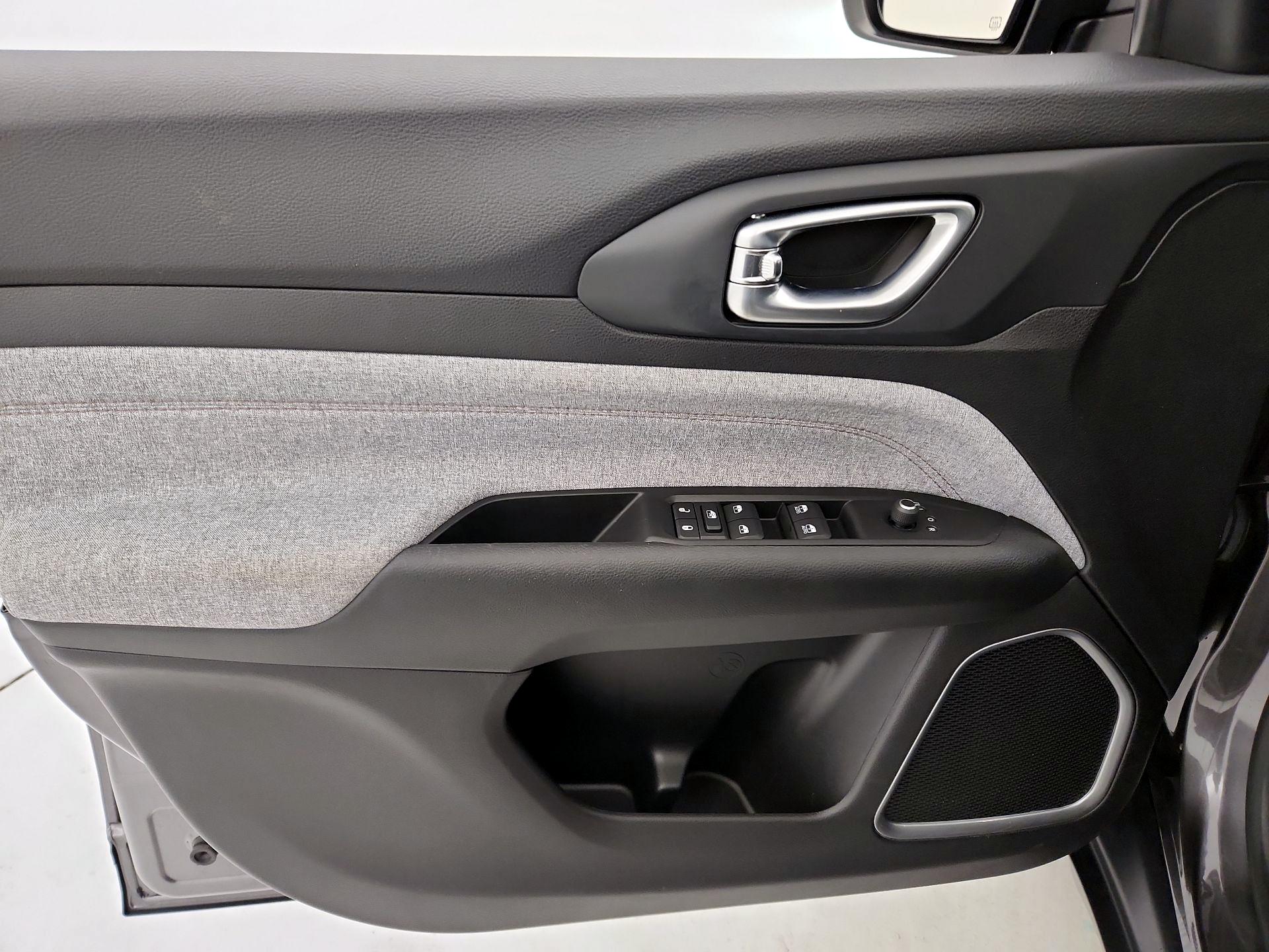 Thumbnail: 2022 Jeep Compass - 12