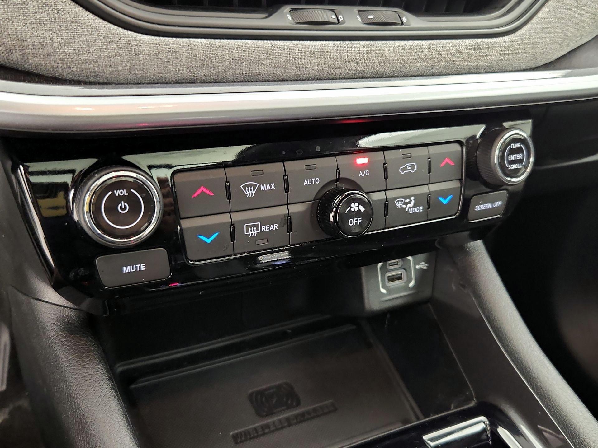Thumbnail: 2022 Jeep Compass - 16