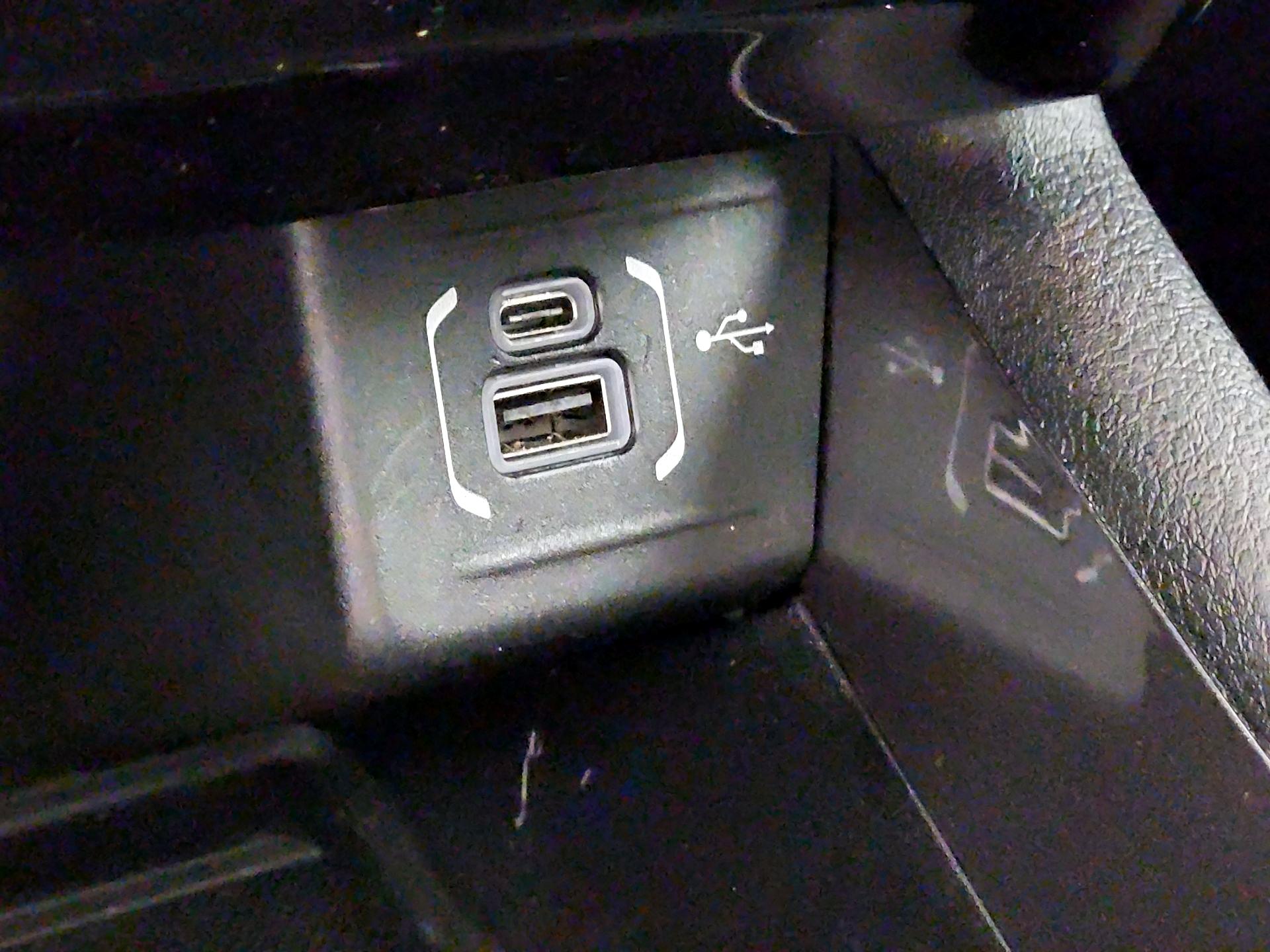 Thumbnail: 2022 Jeep Compass - 18