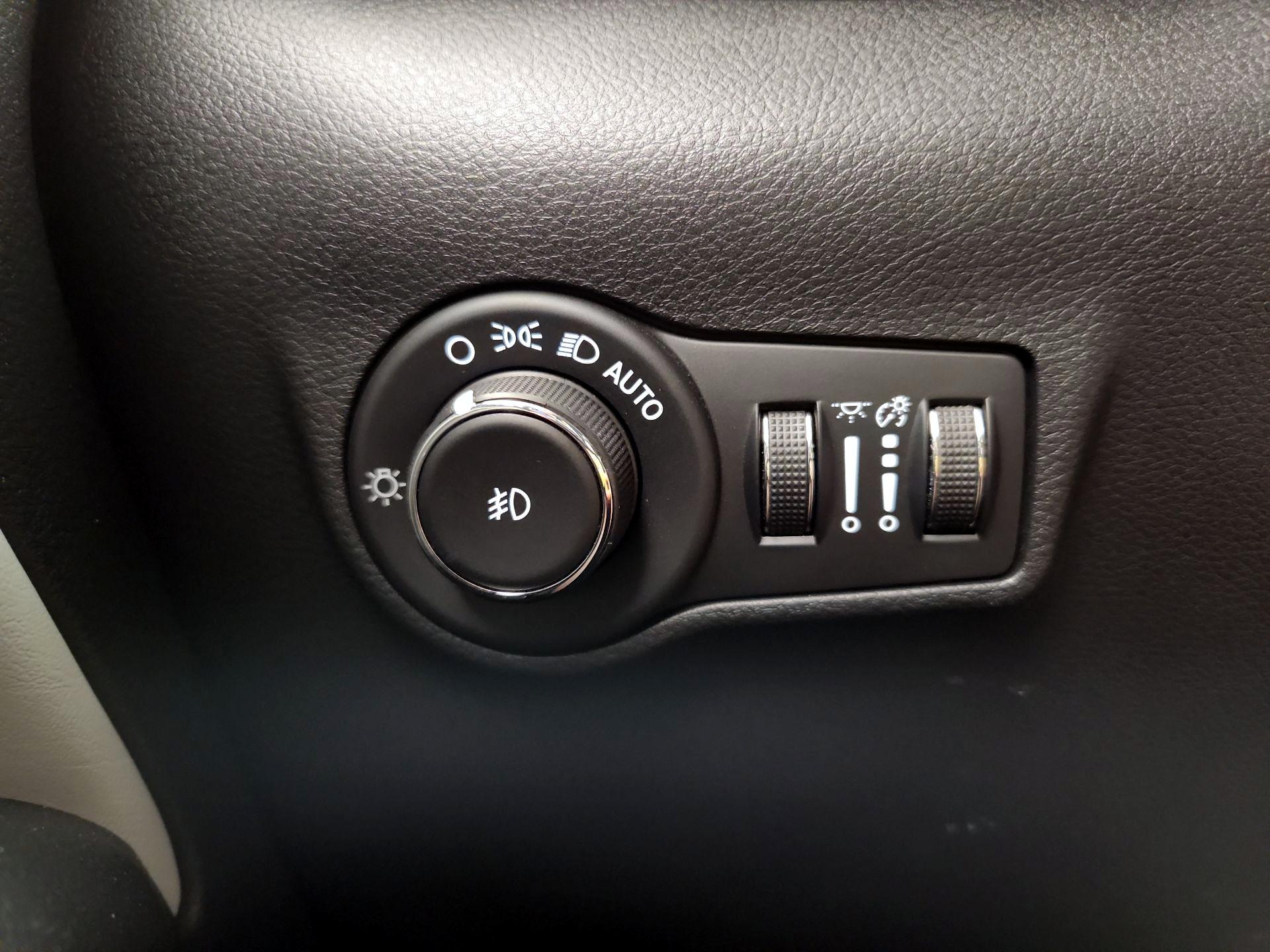 Thumbnail: 2024 Jeep Compass - 13