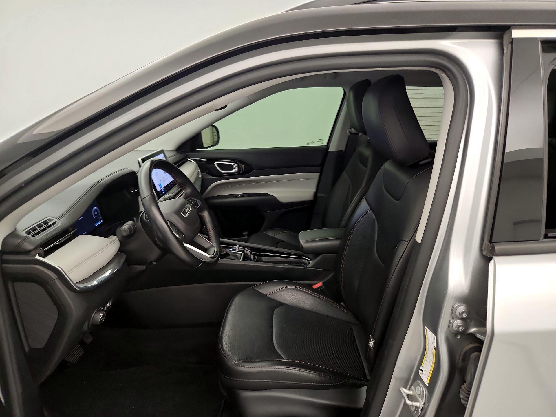 Thumbnail: 2022 Jeep Compass - 11