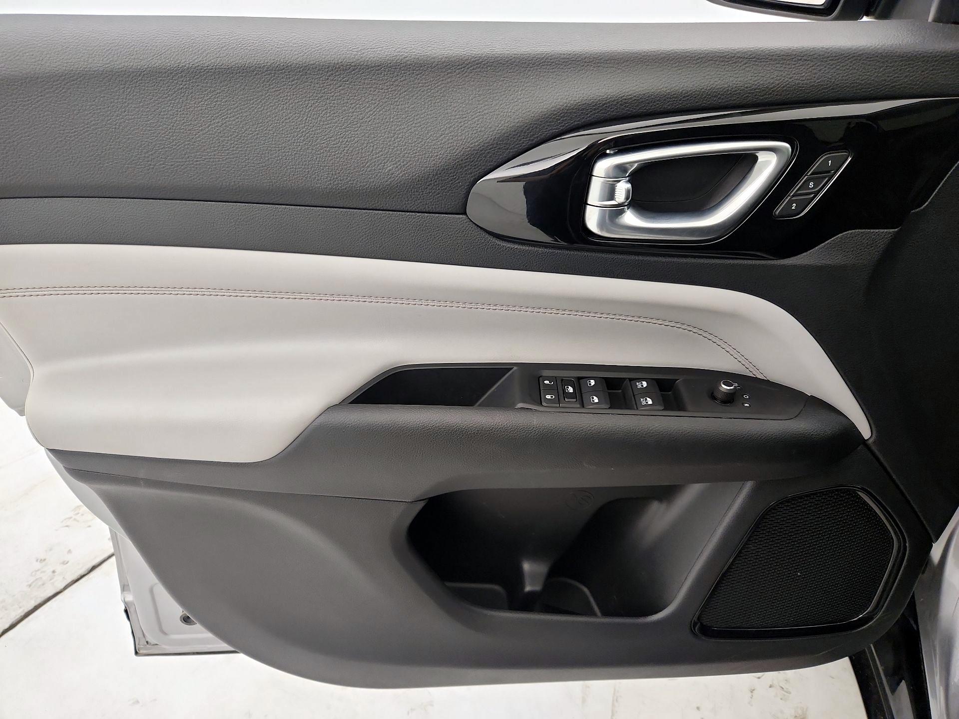 Thumbnail: 2022 Jeep Compass - 12
