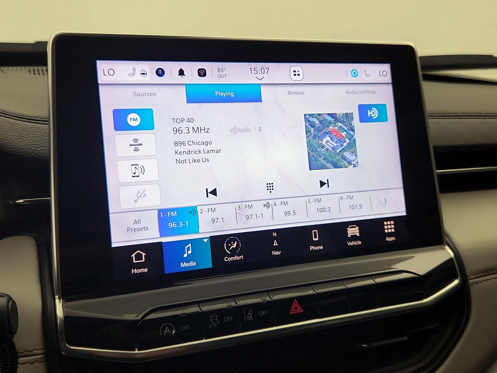 Thumbnail: 2022 Jeep Compass - 15