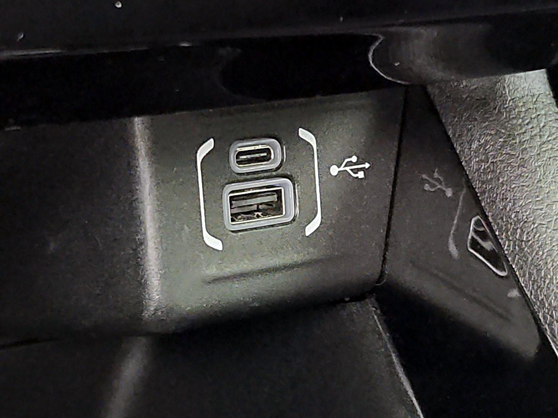 Thumbnail: 2022 Jeep Compass - 18