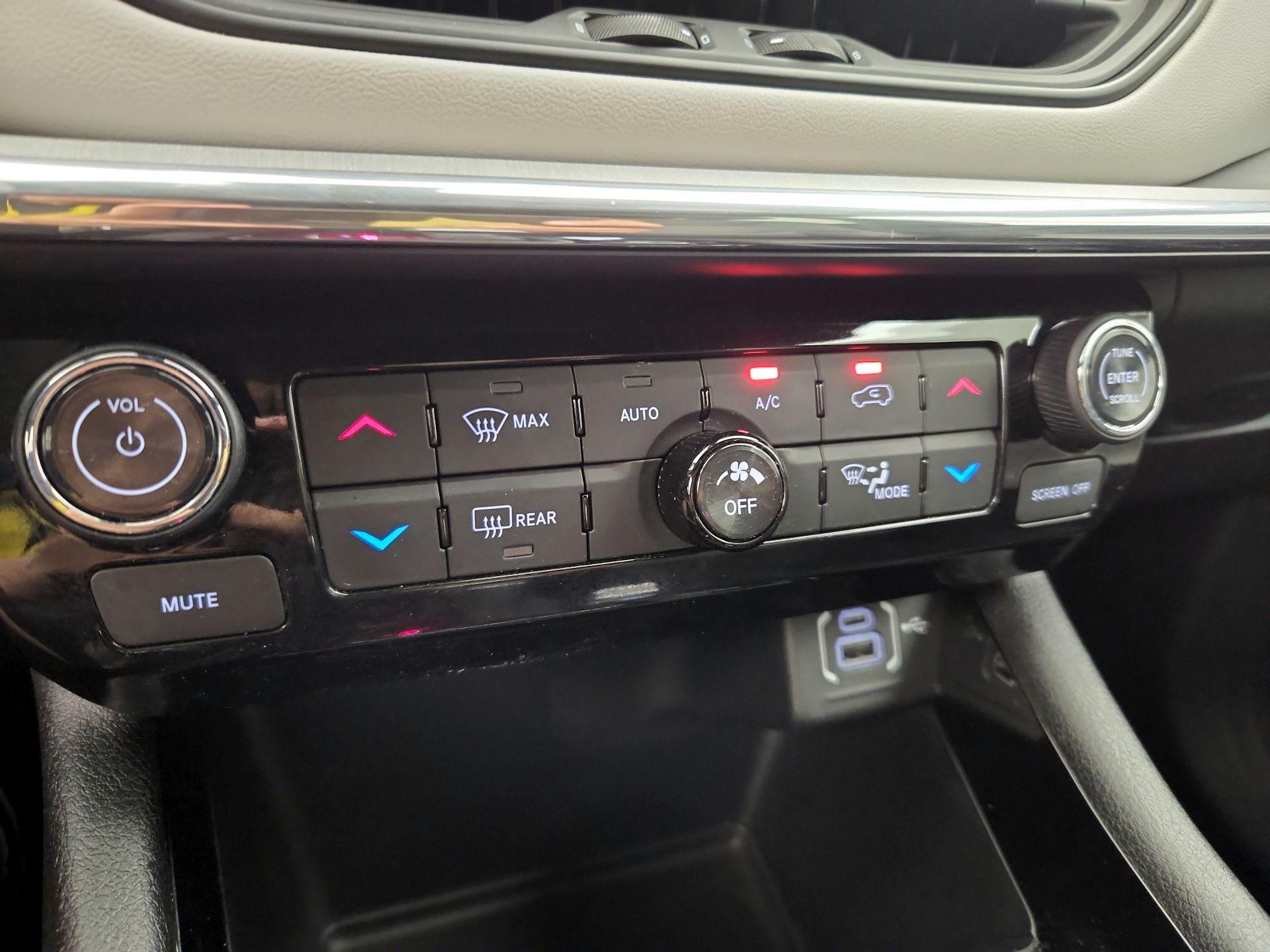 Thumbnail: 2024 Jeep Compass - 16