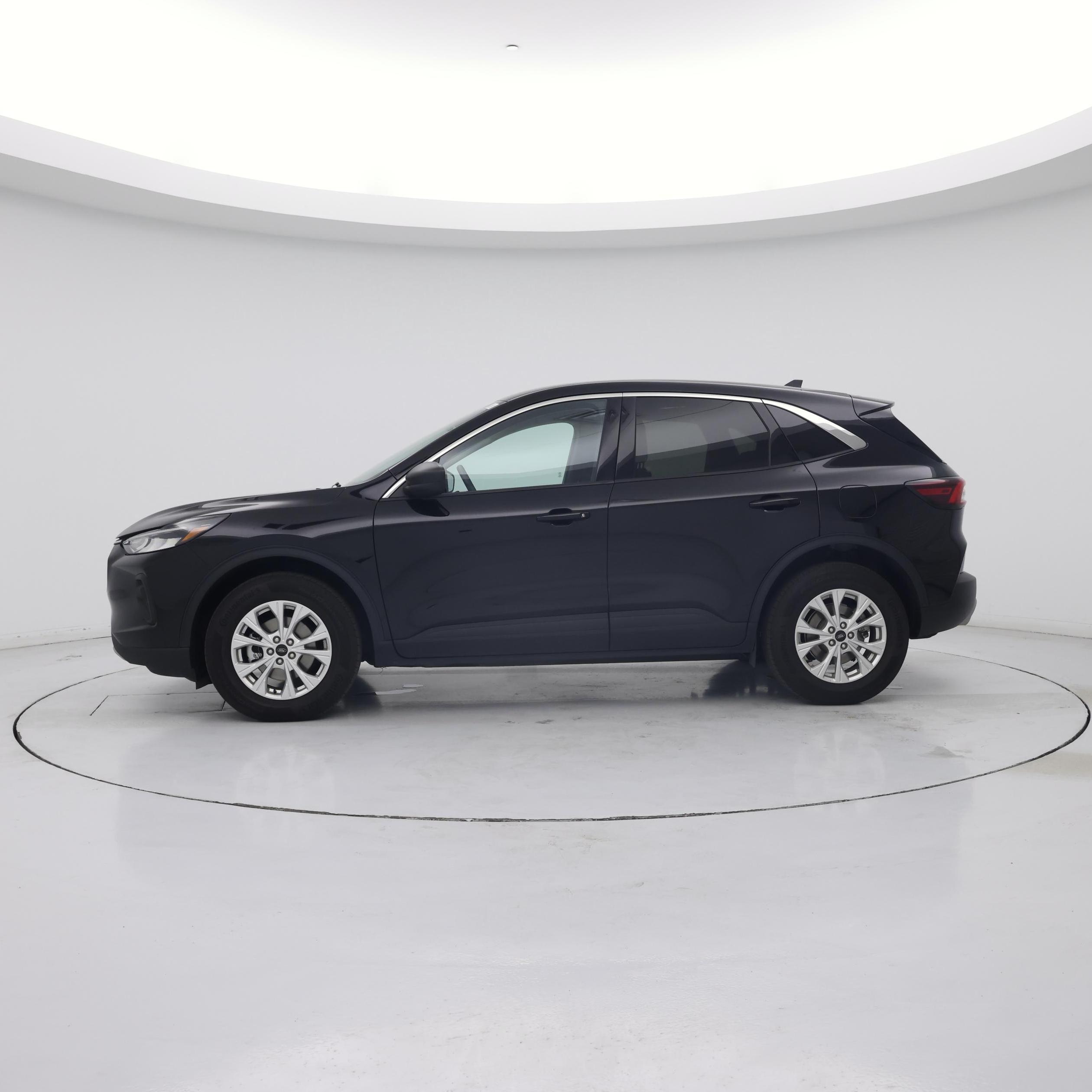 Thumbnail: 2023 Ford Escape - 3