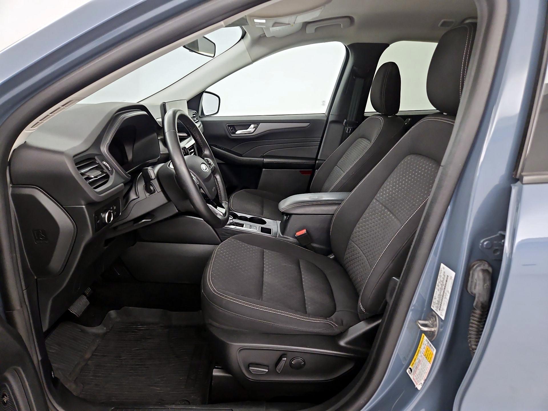 Thumbnail: 2023 Ford Escape - 9