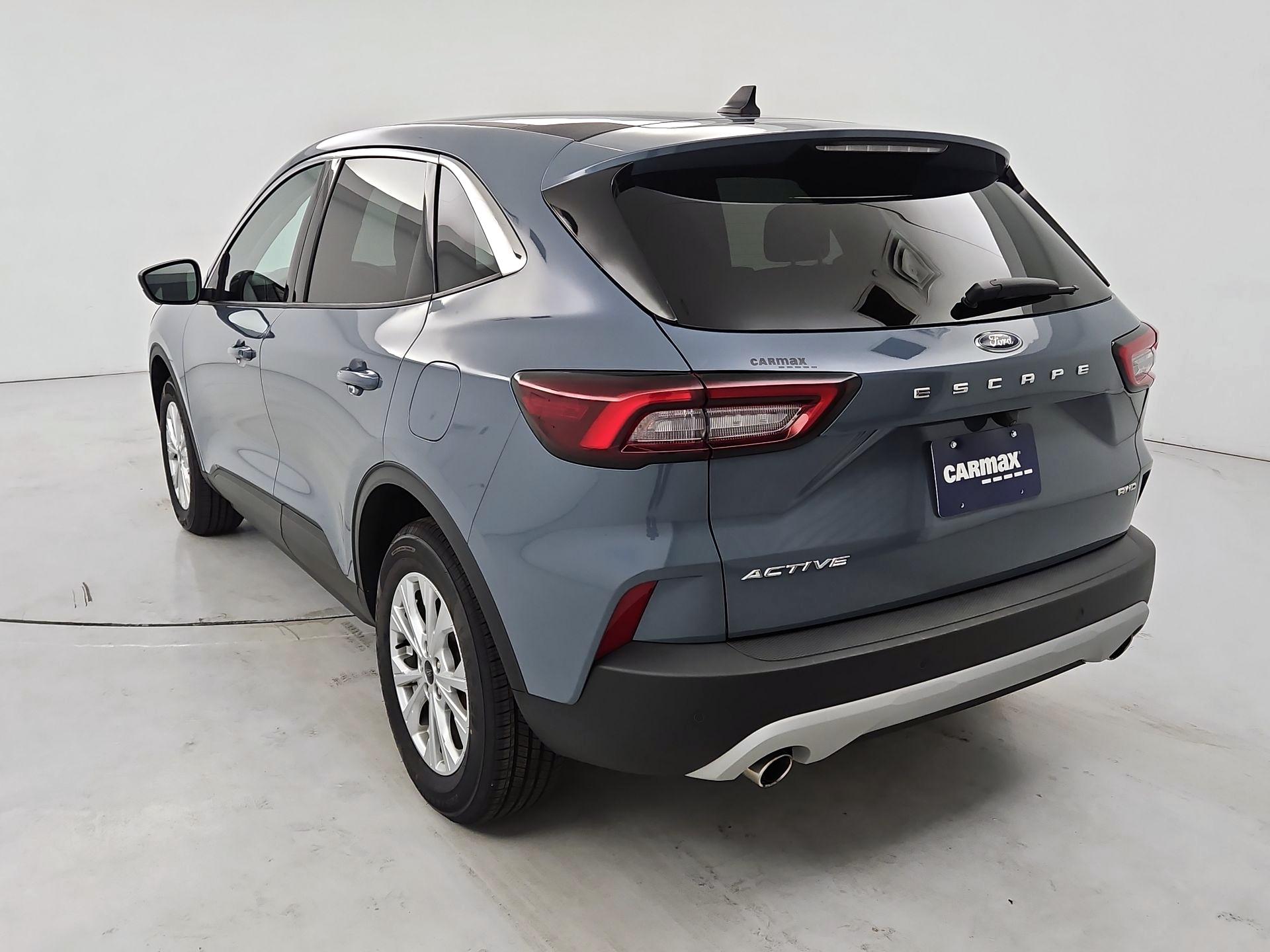 Thumbnail: 2023 Ford Escape - 7