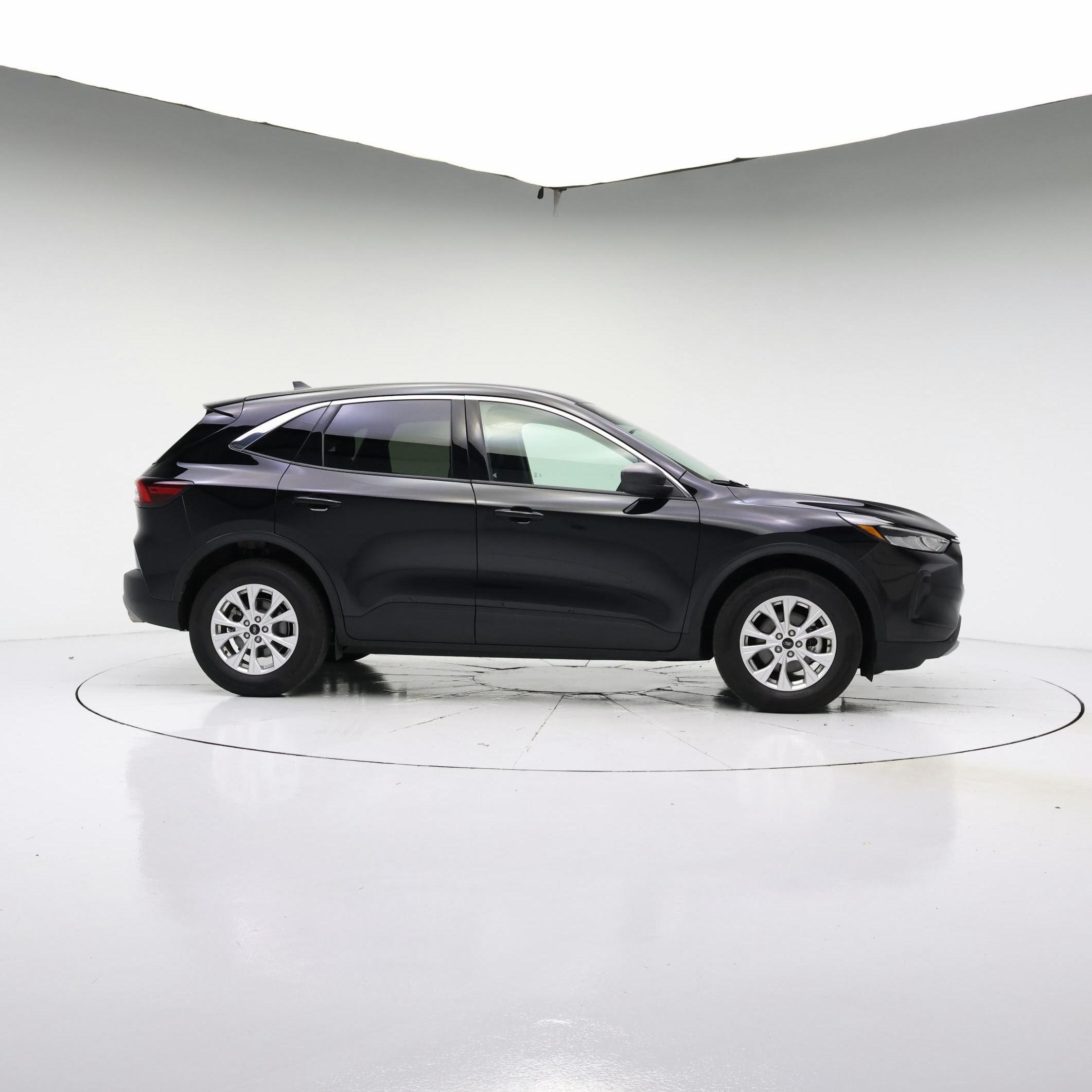 Thumbnail: 2023 Ford Escape - 7