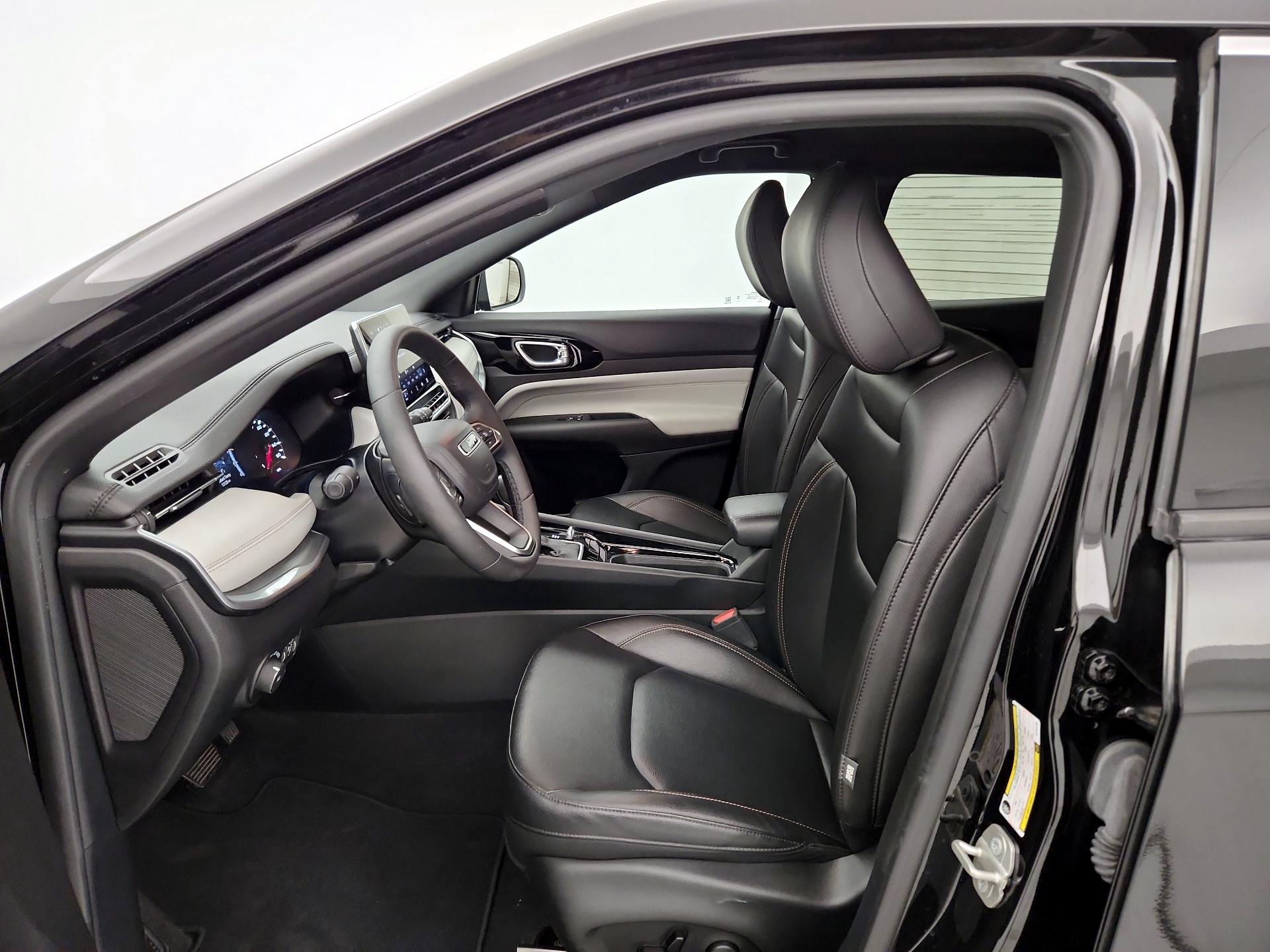 Thumbnail: 2024 Jeep Compass - 11