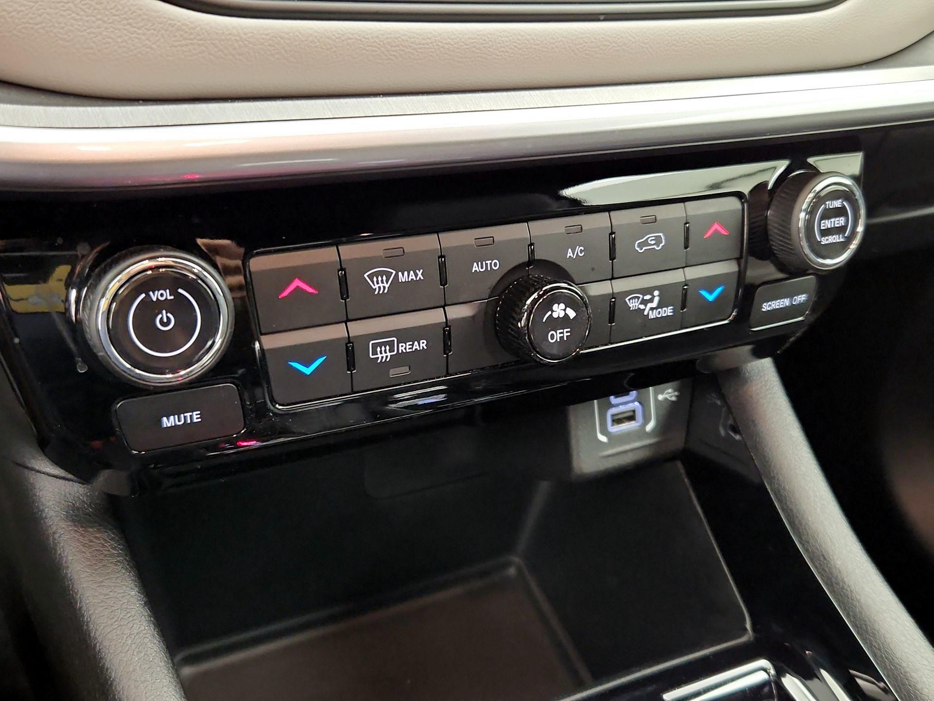 Thumbnail: 2024 Jeep Compass - 16