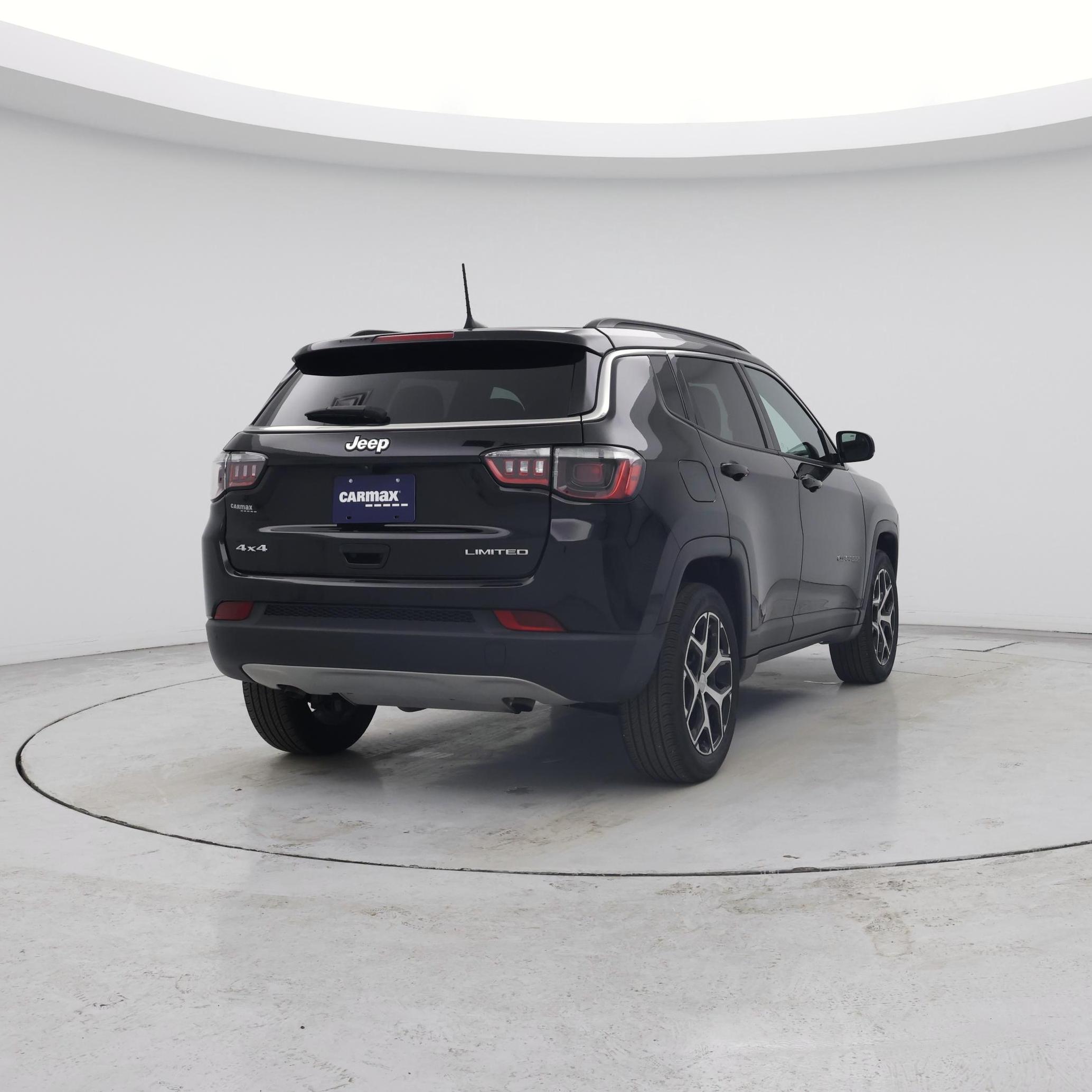 Thumbnail: 2024 Jeep Compass - 8