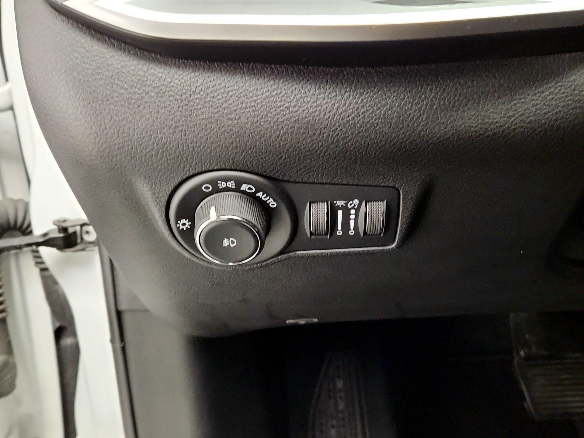 Thumbnail: 2023 Jeep Compass - 13