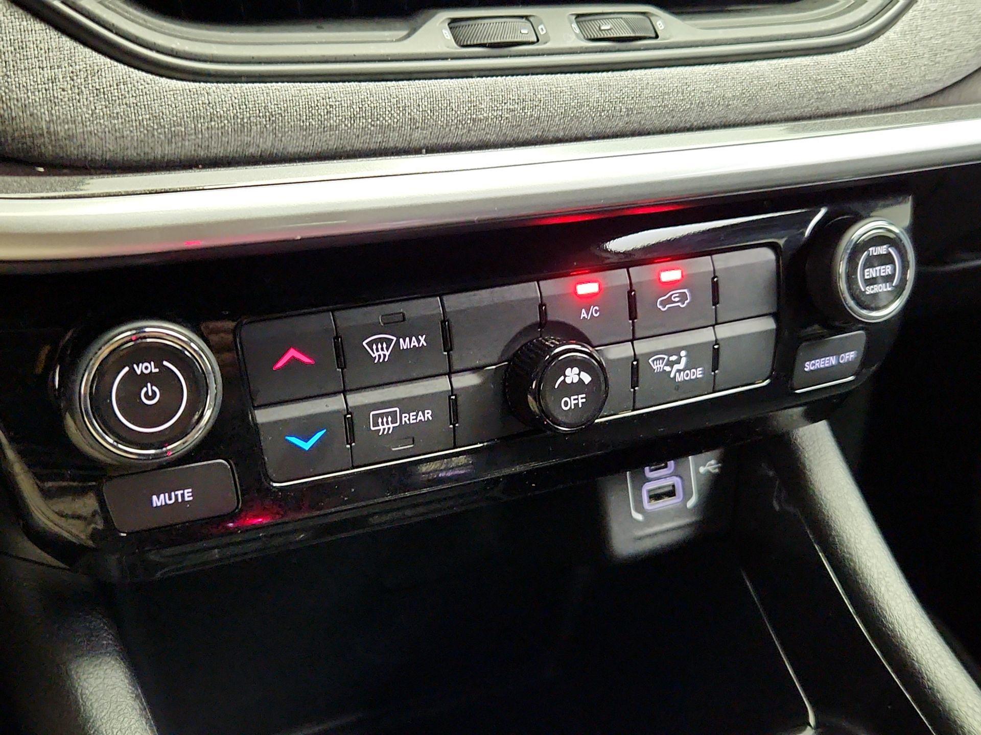 Thumbnail: 2023 Jeep Compass - 16