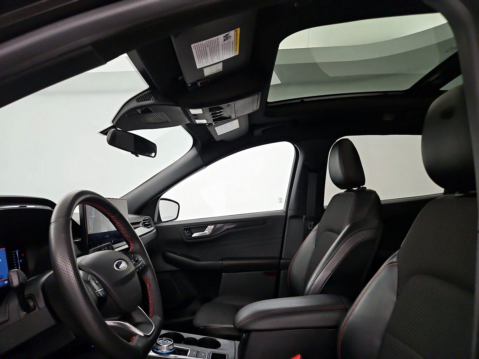 Thumbnail: 2023 Ford Escape - 18