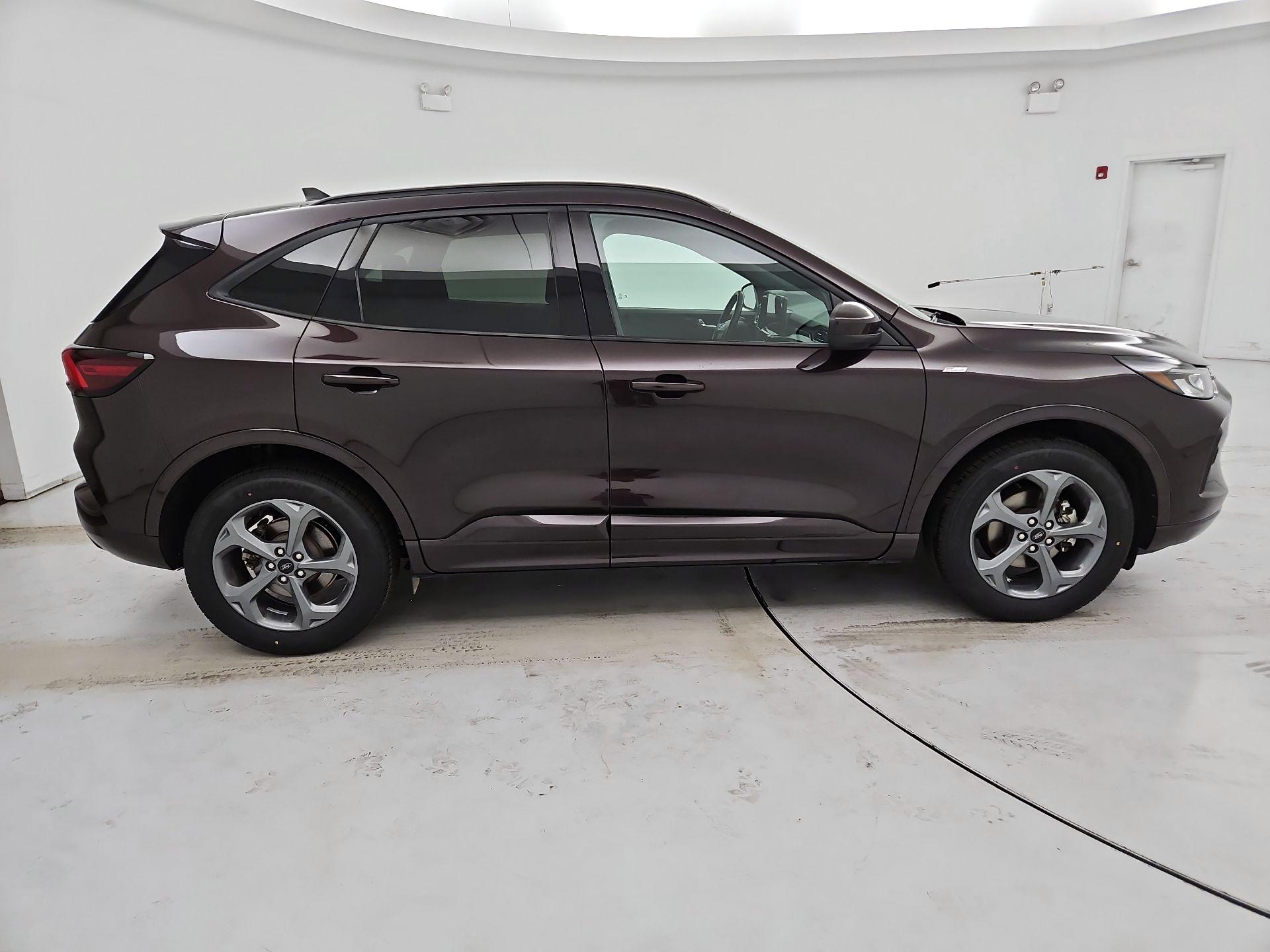 Thumbnail: 2023 Ford Escape - 4