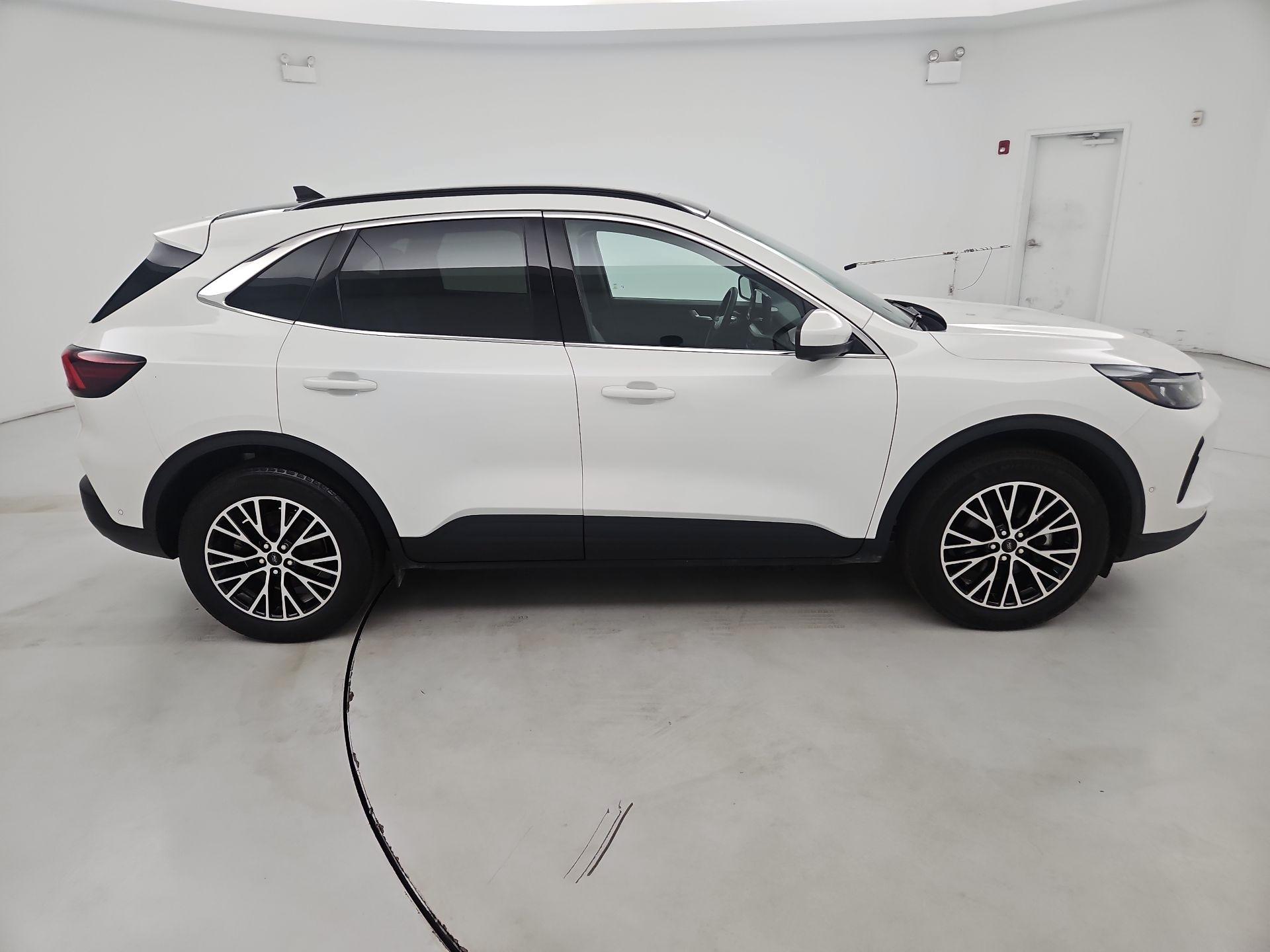 Thumbnail: 2024 Ford Escape - 4